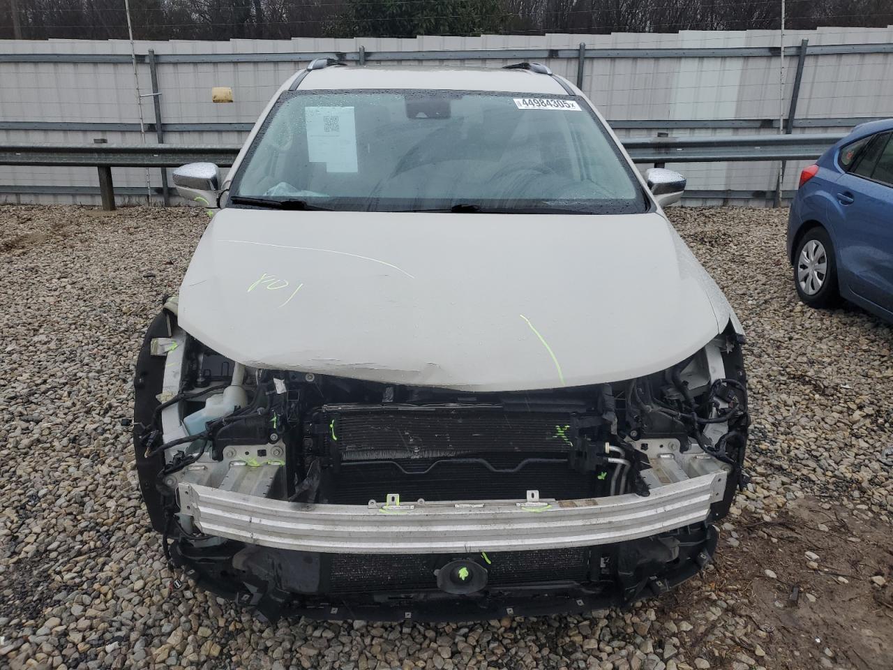 2017 Chrysler Pacifica - Image 5