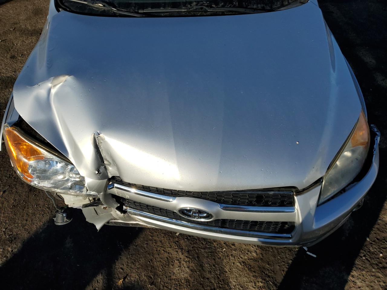 2010 Toyota RAV 4 - Image 12