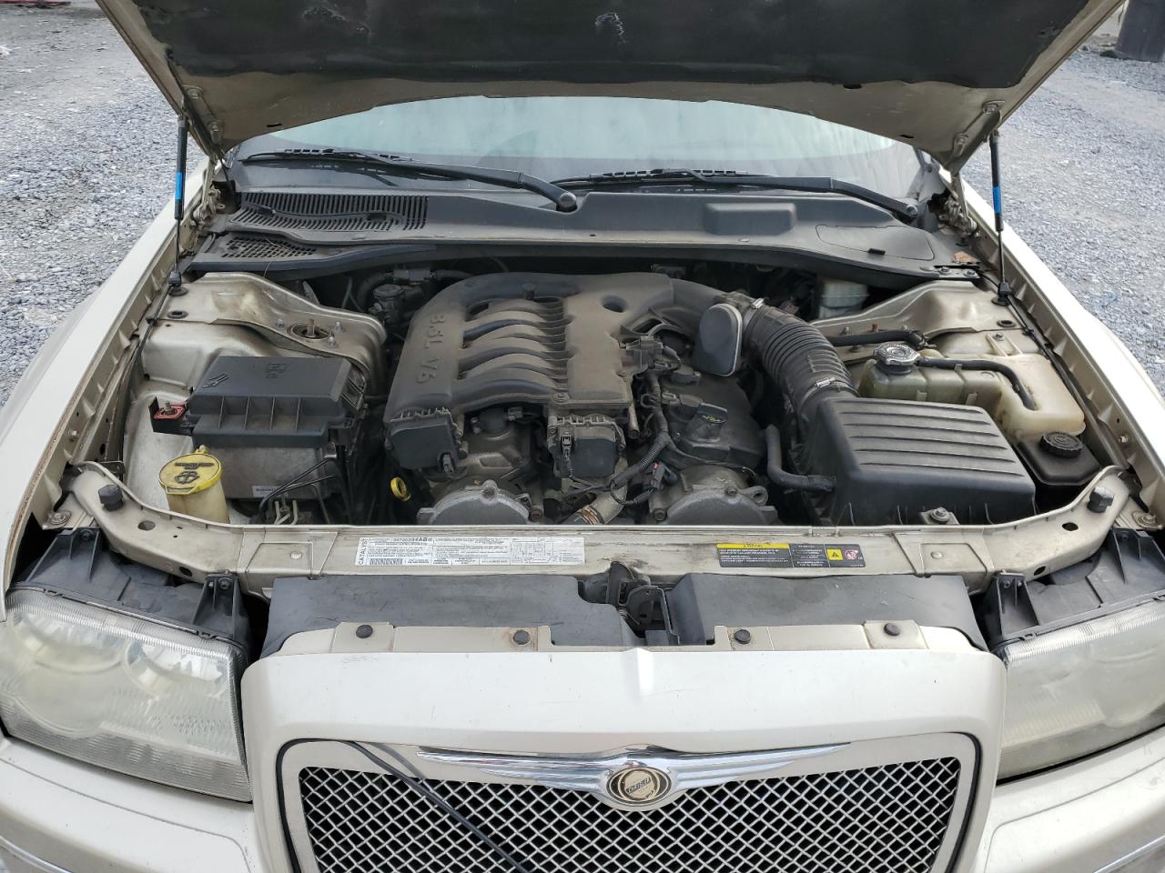 2006 Chrysler 300 - Image 12