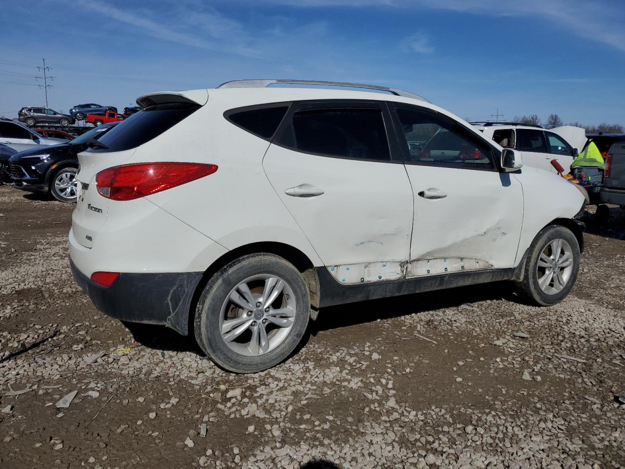 2010 Hyundai Tucson - Image 3