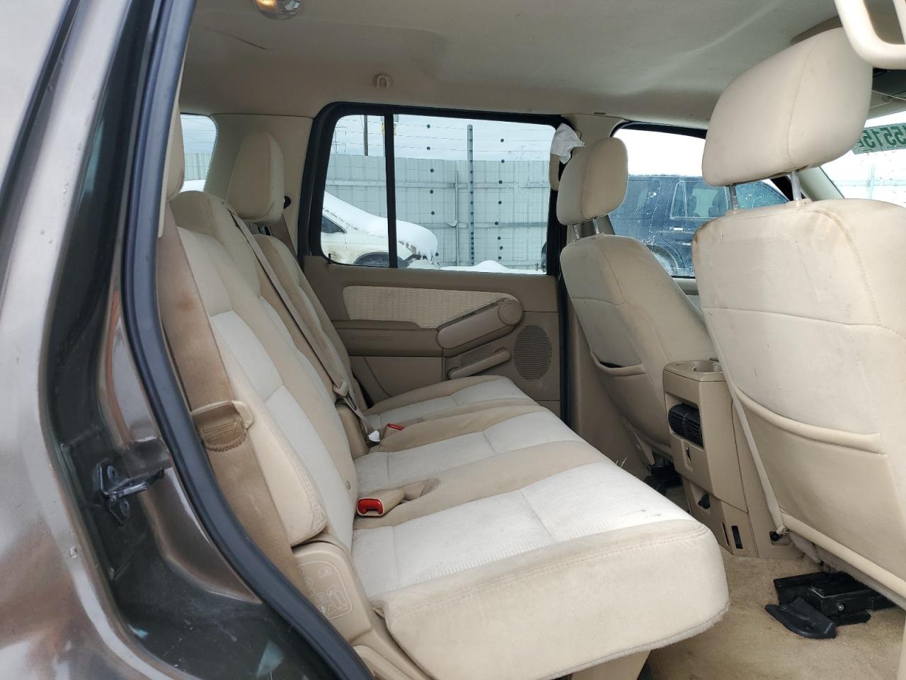 2008 Ford Explorer - Image 11