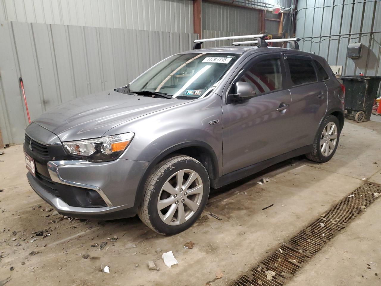 2016 Mitsubishi Outlander - Image 1