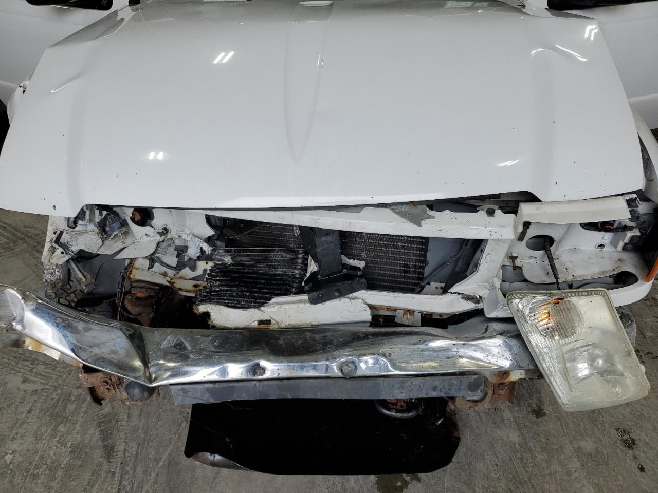 2004 Ford Ranger - Image 13