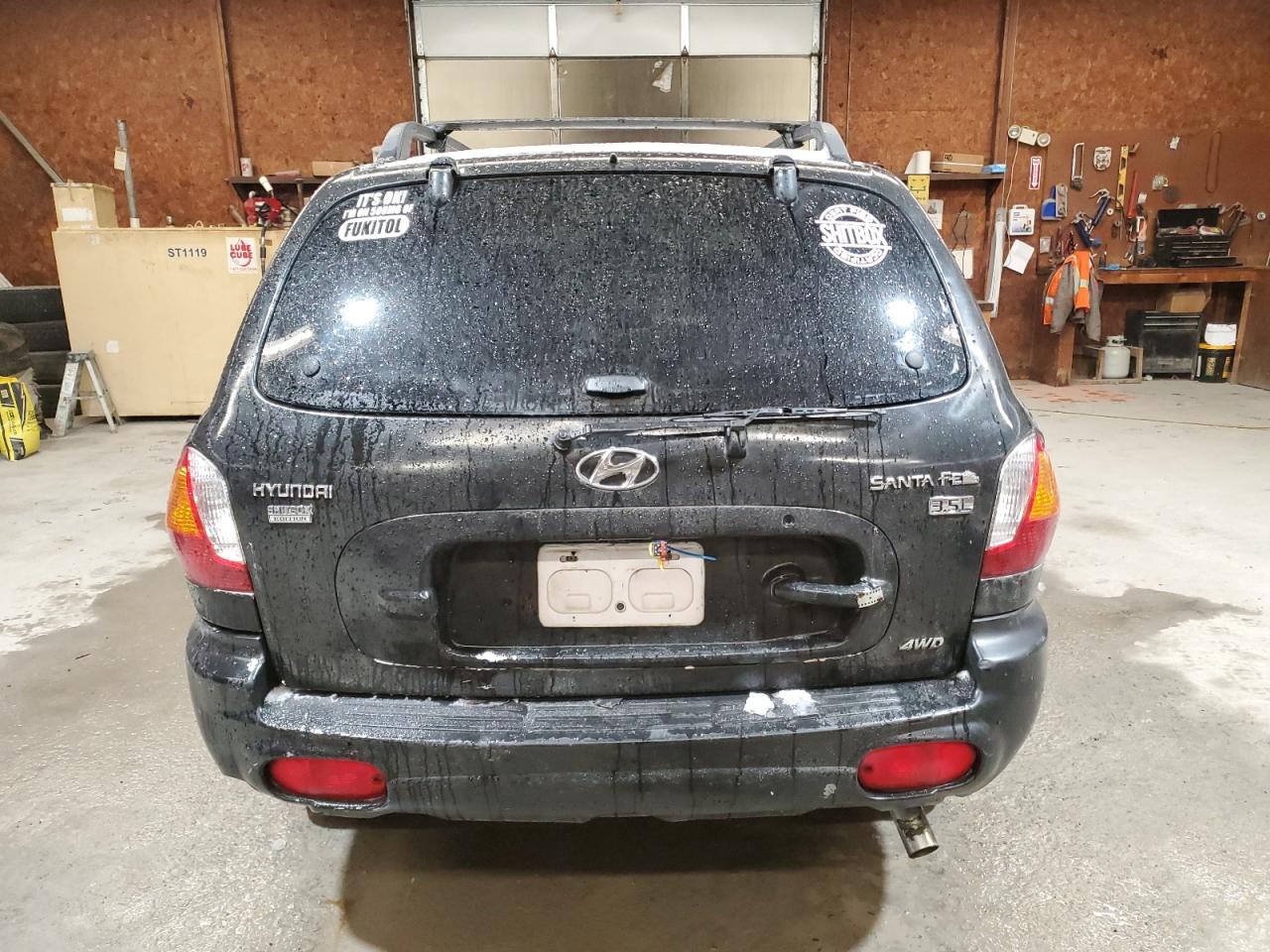 2004 Hyundai Santa Fe - Image 6