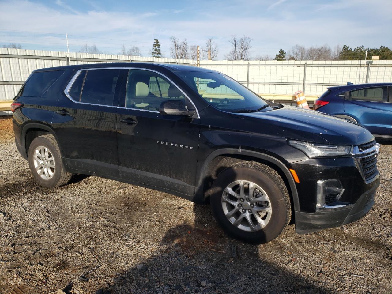 2022 Chevrolet Traverse - Image 4