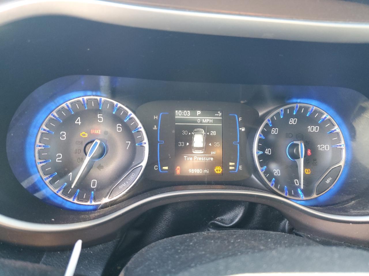 2018 Chrysler Pacifica - Image 9