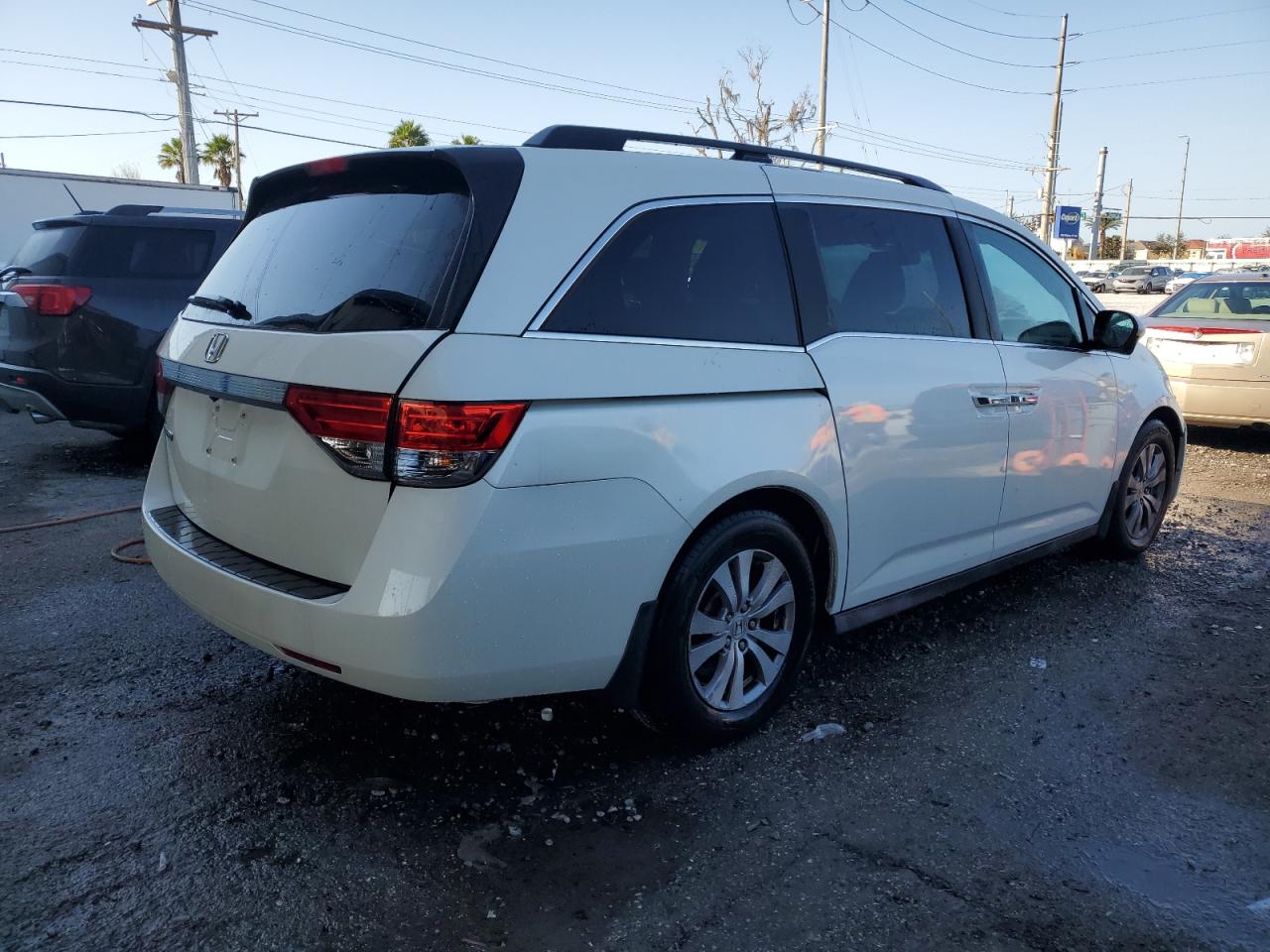 2014 Honda Odyssey - Image 3