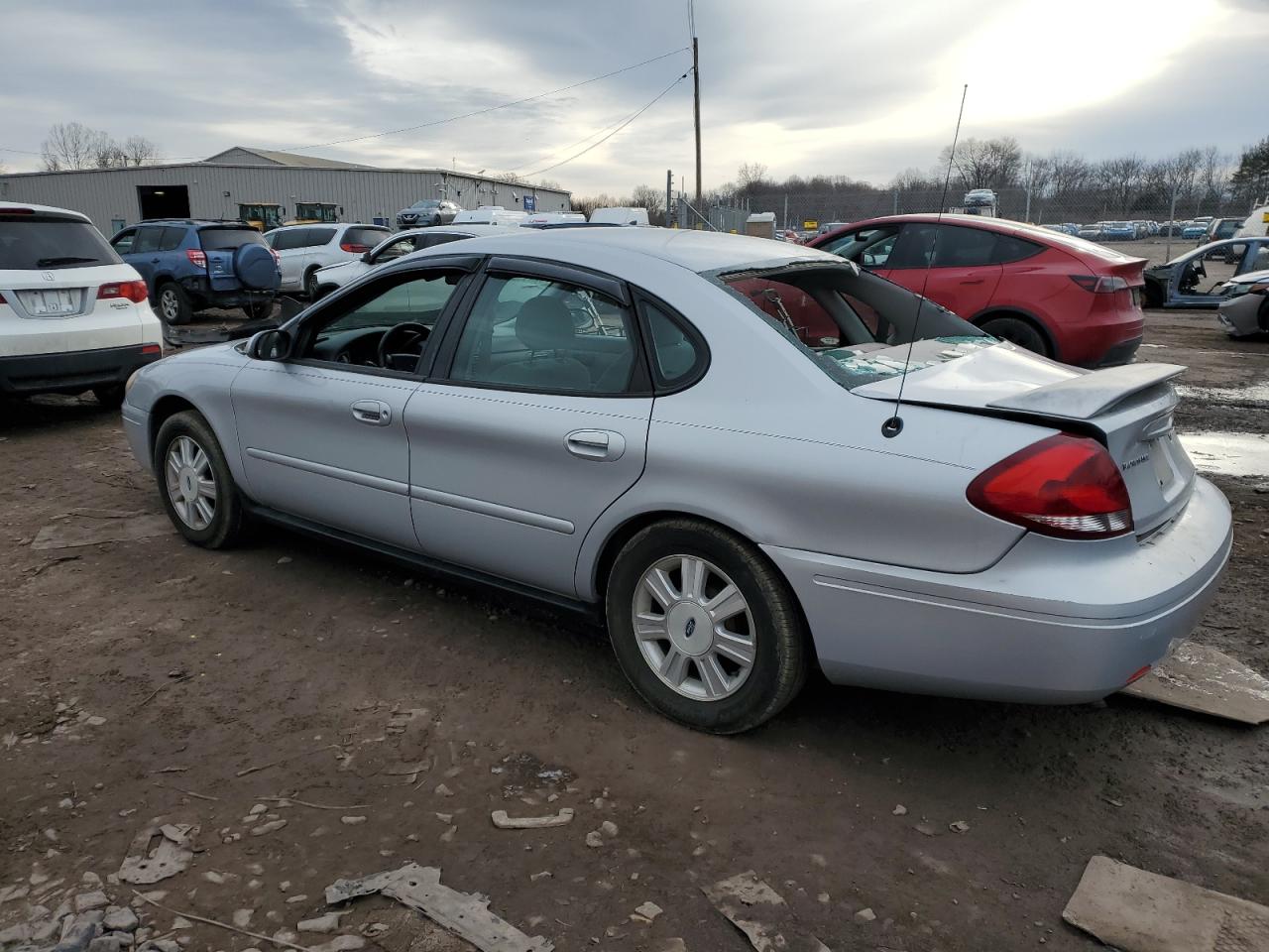 2005 Ford Taurus - Image 2