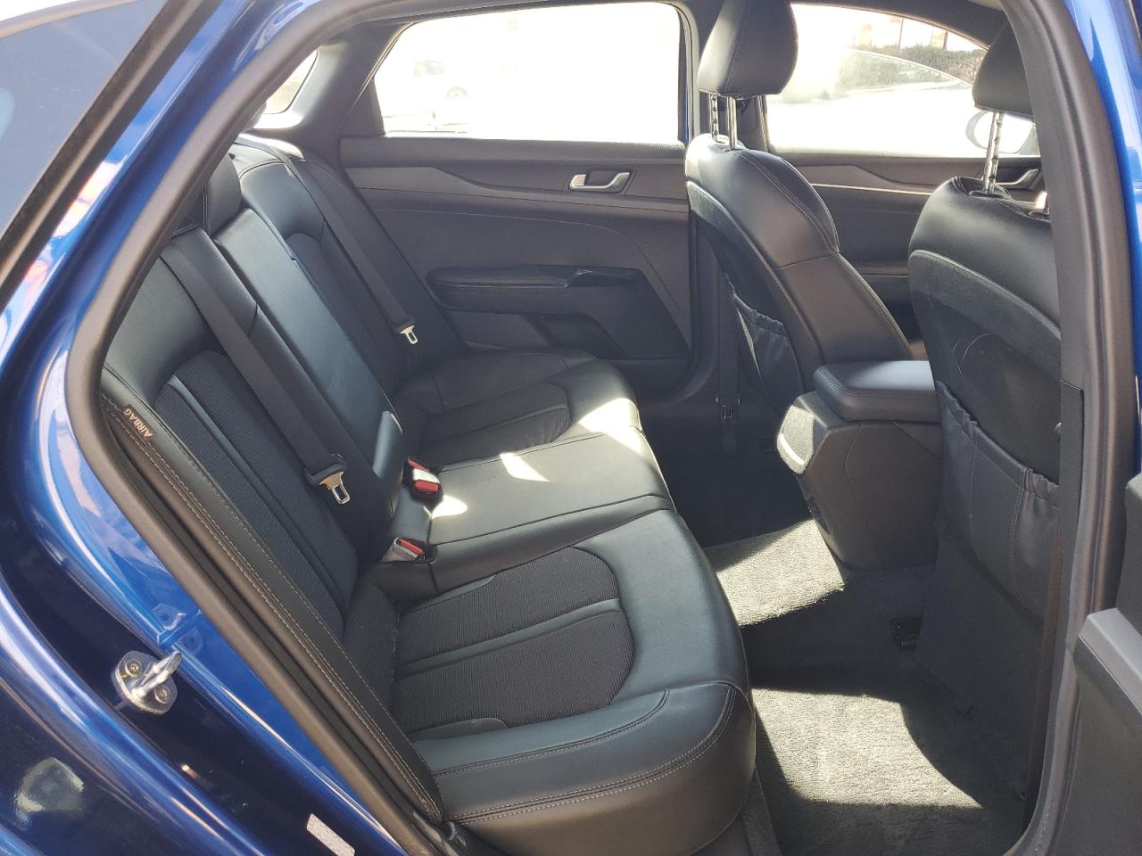 2022 Kia K5 - Image 10