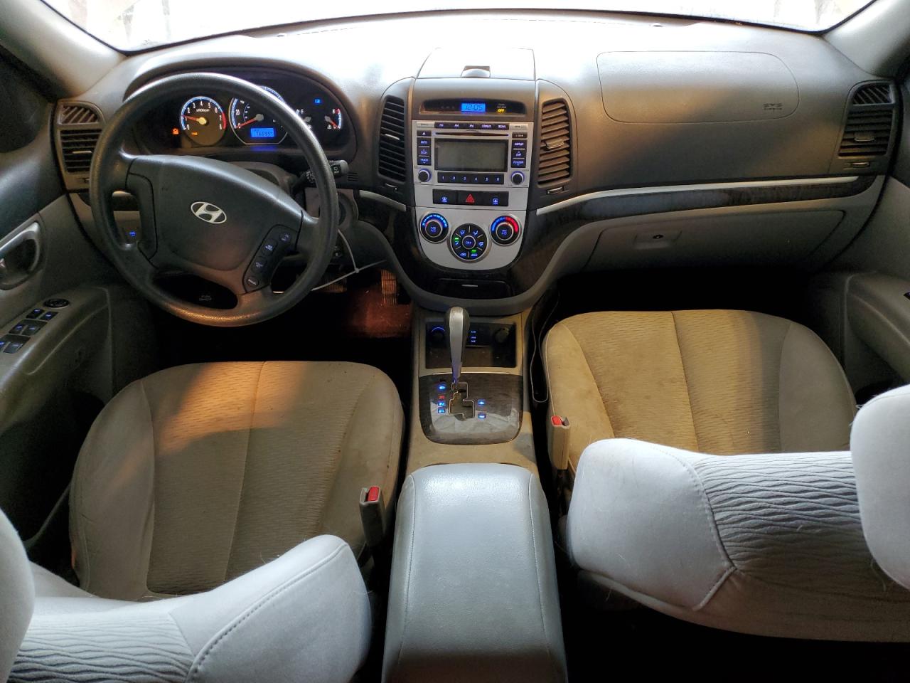 2009 Hyundai Santa Fe - Image 8