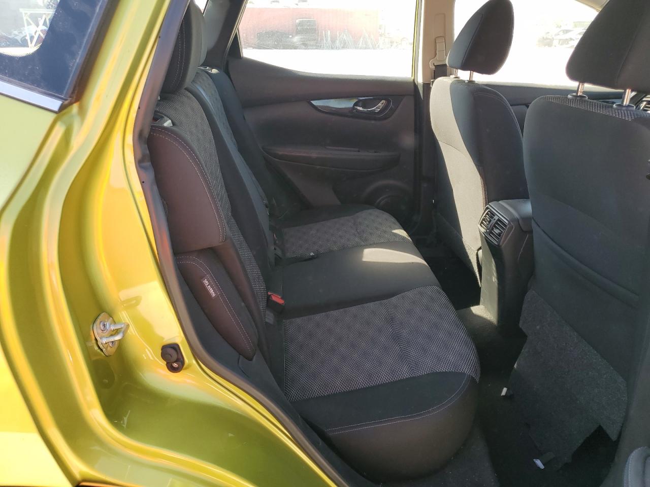 2020 Nissan Rogue - Image 10