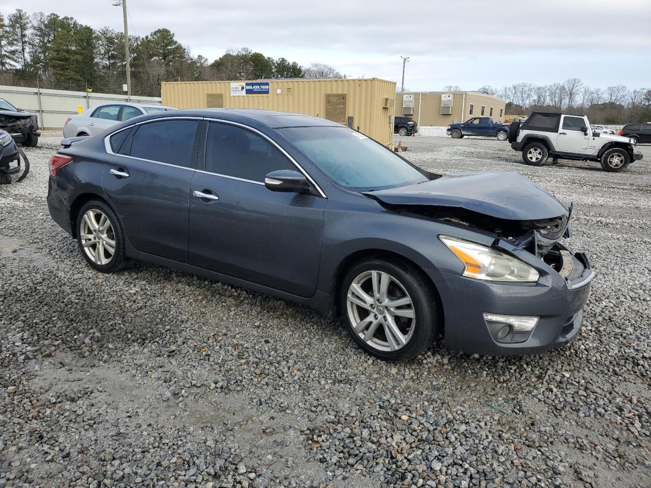 2013 Nissan Altima - Image 4