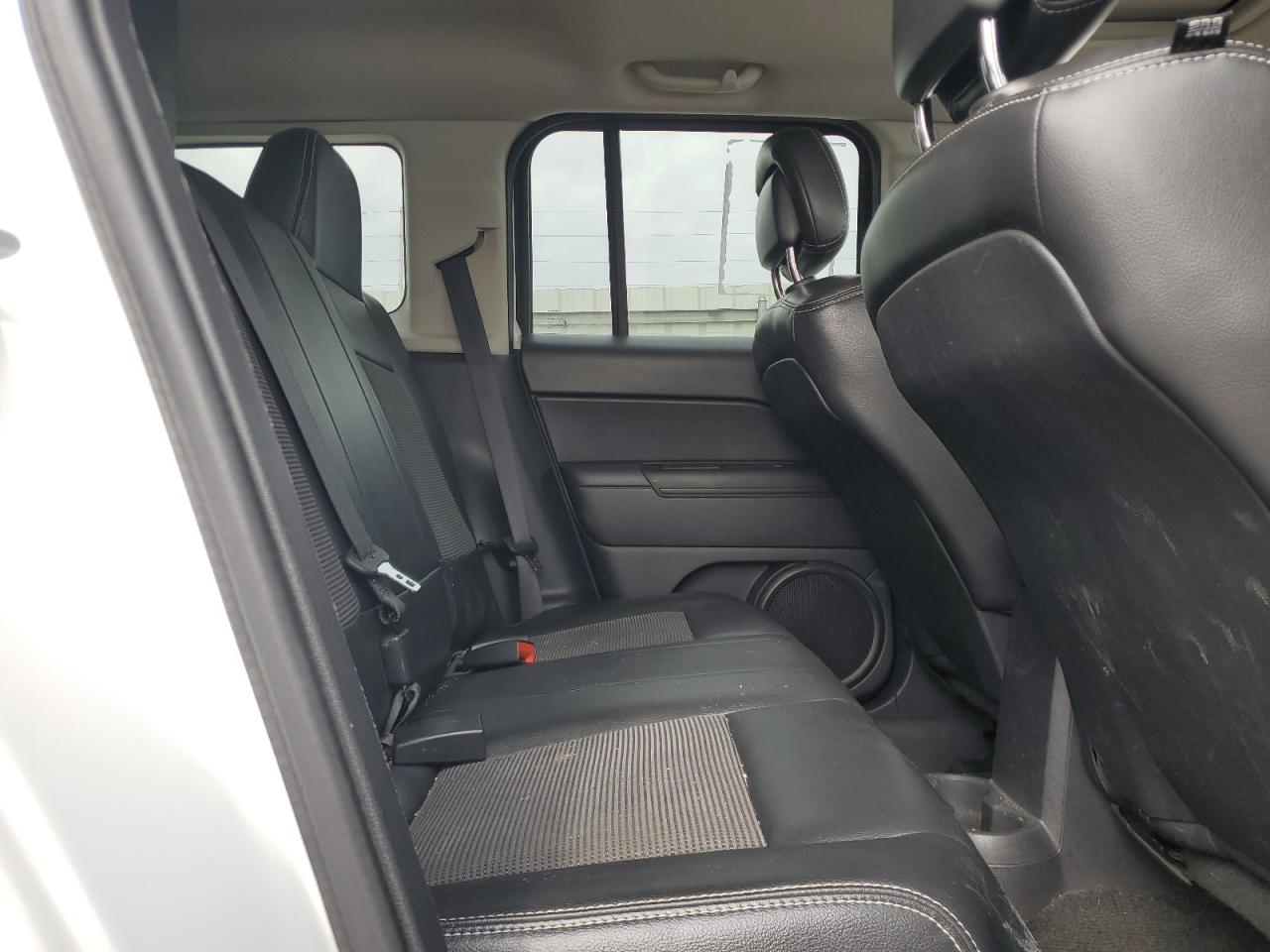 2014 Jeep Liberty (Patriot) - Image 11