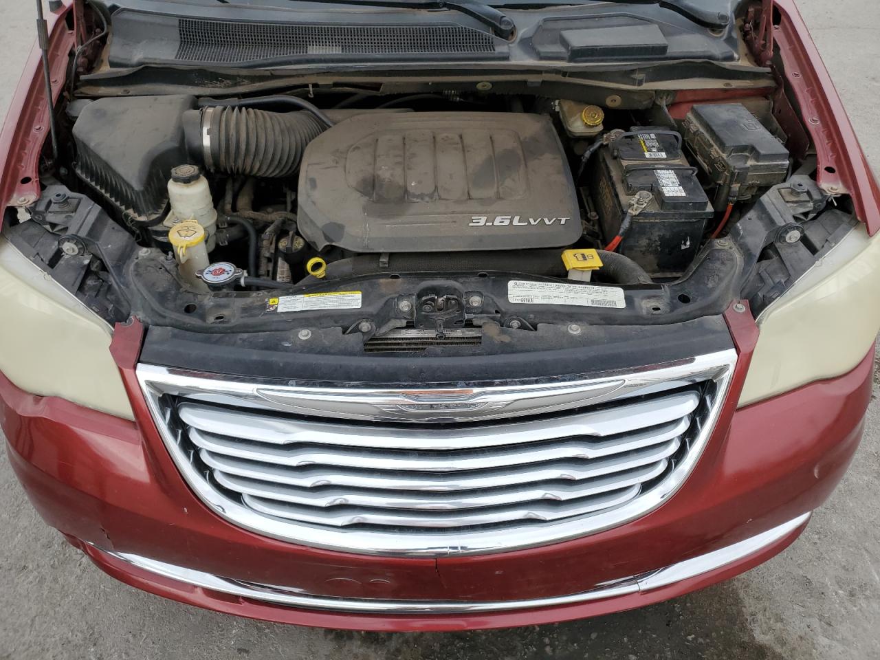 2012 Chrysler Town & Country - Image 12