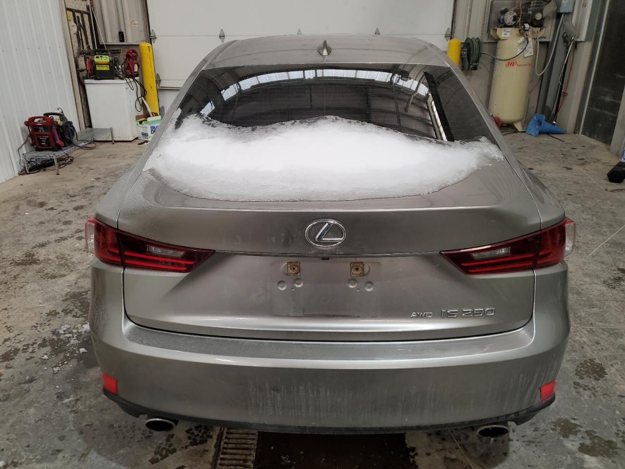 2014 Lexus IS - Image 6