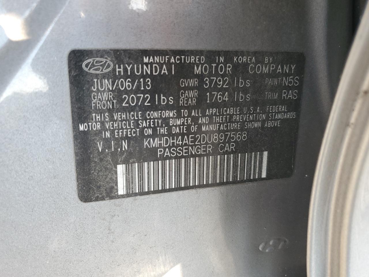 2013 Hyundai Elantra - Image 12