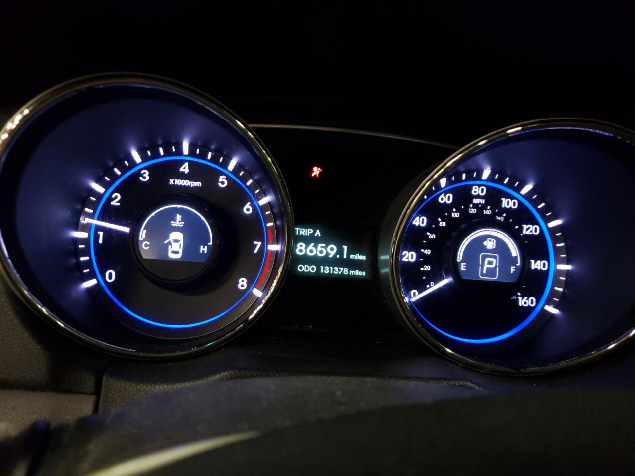 2013 Hyundai Sonata - Image 9