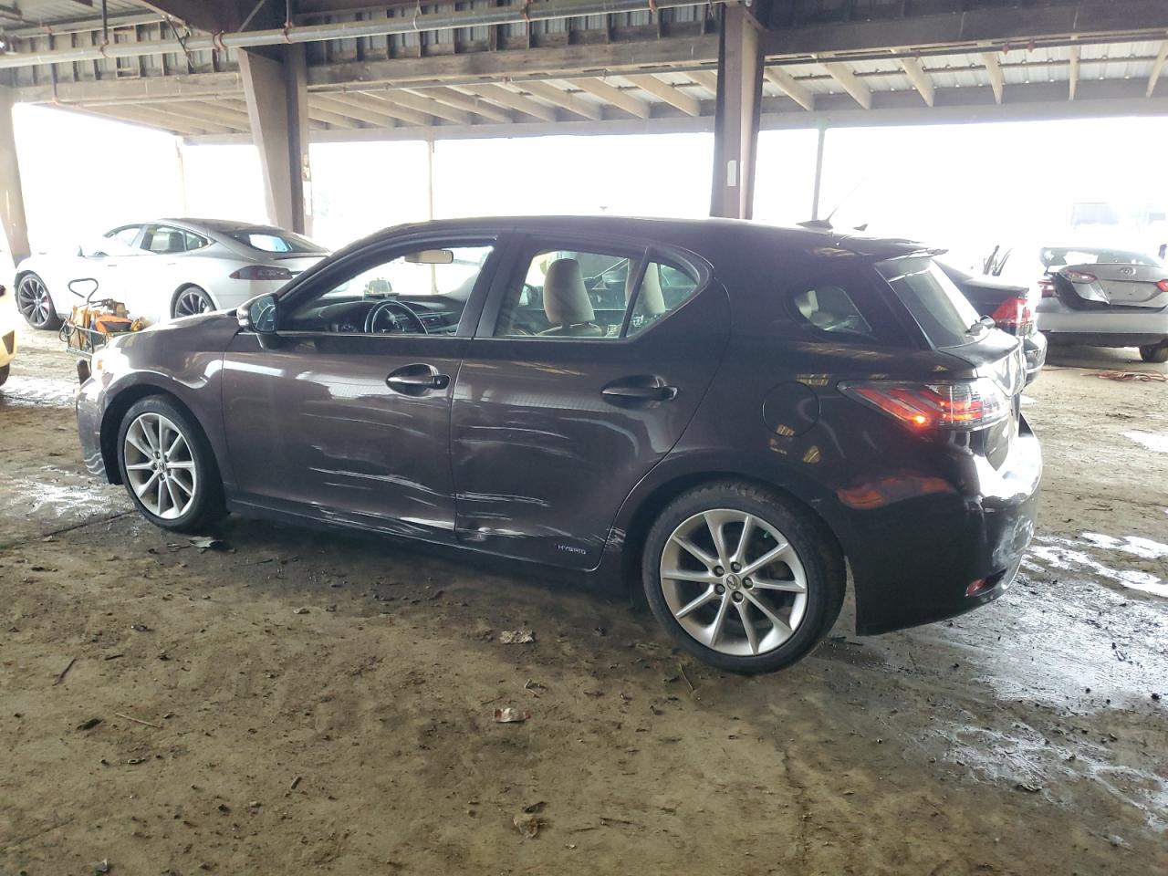 2012 Lexus CT - Image 2
