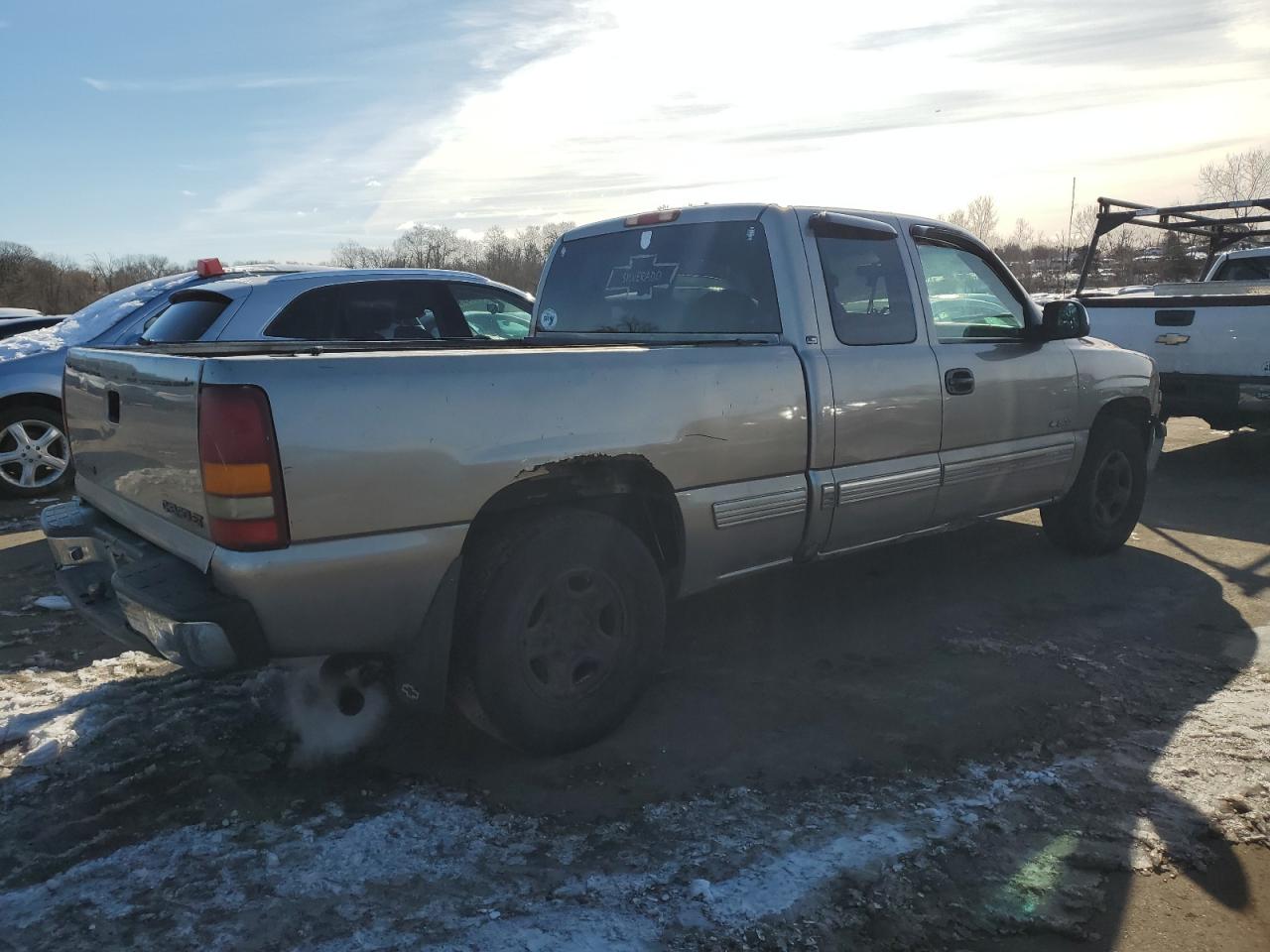 2001 Chevrolet Silverado - Image 3