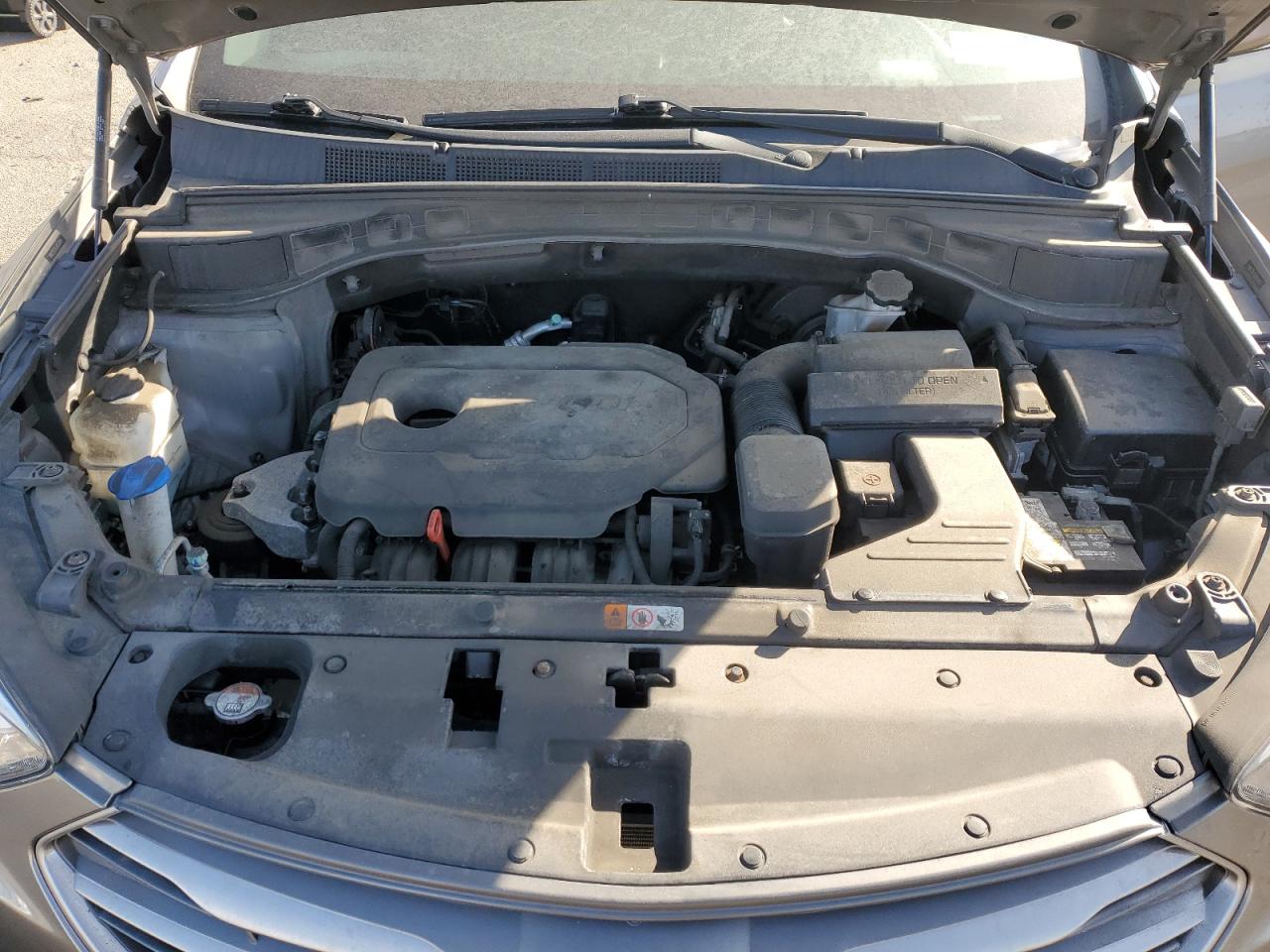 2018 Hyundai Santa Fe - Image 12