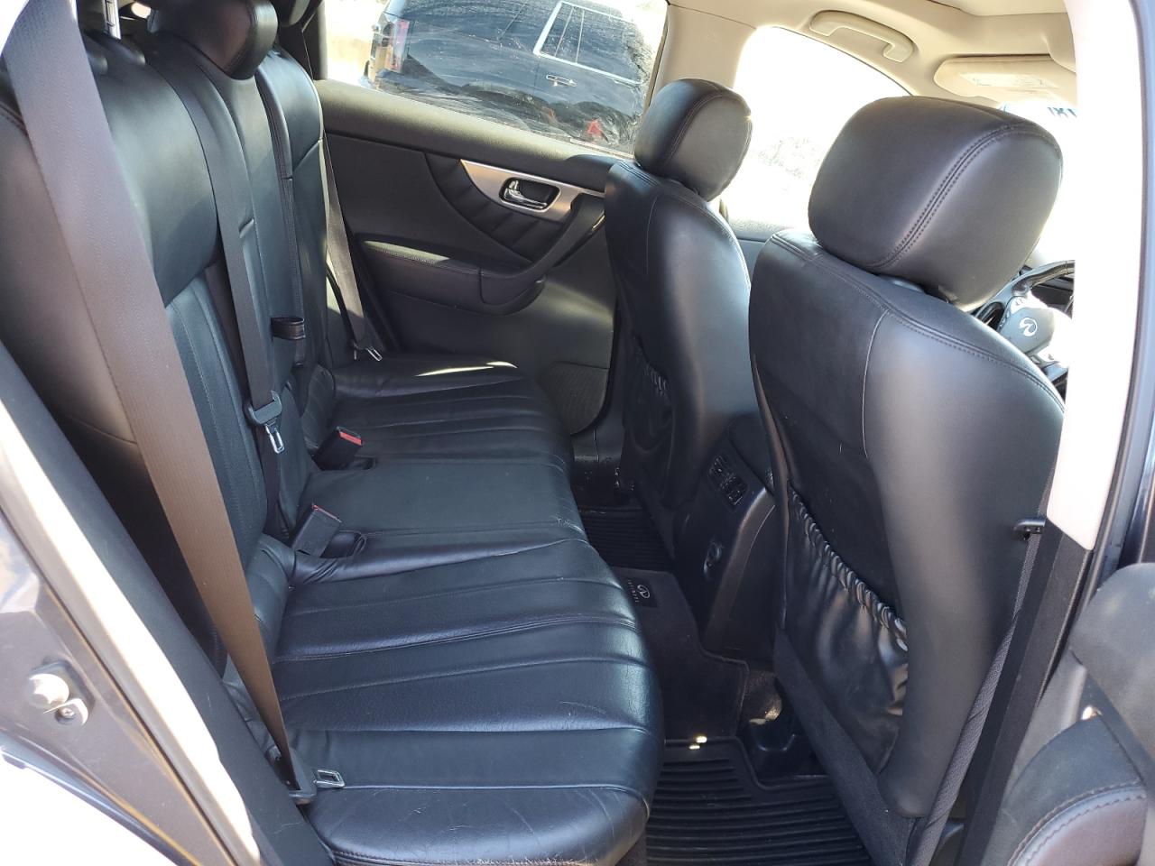 2011 Infiniti FX - Image 10