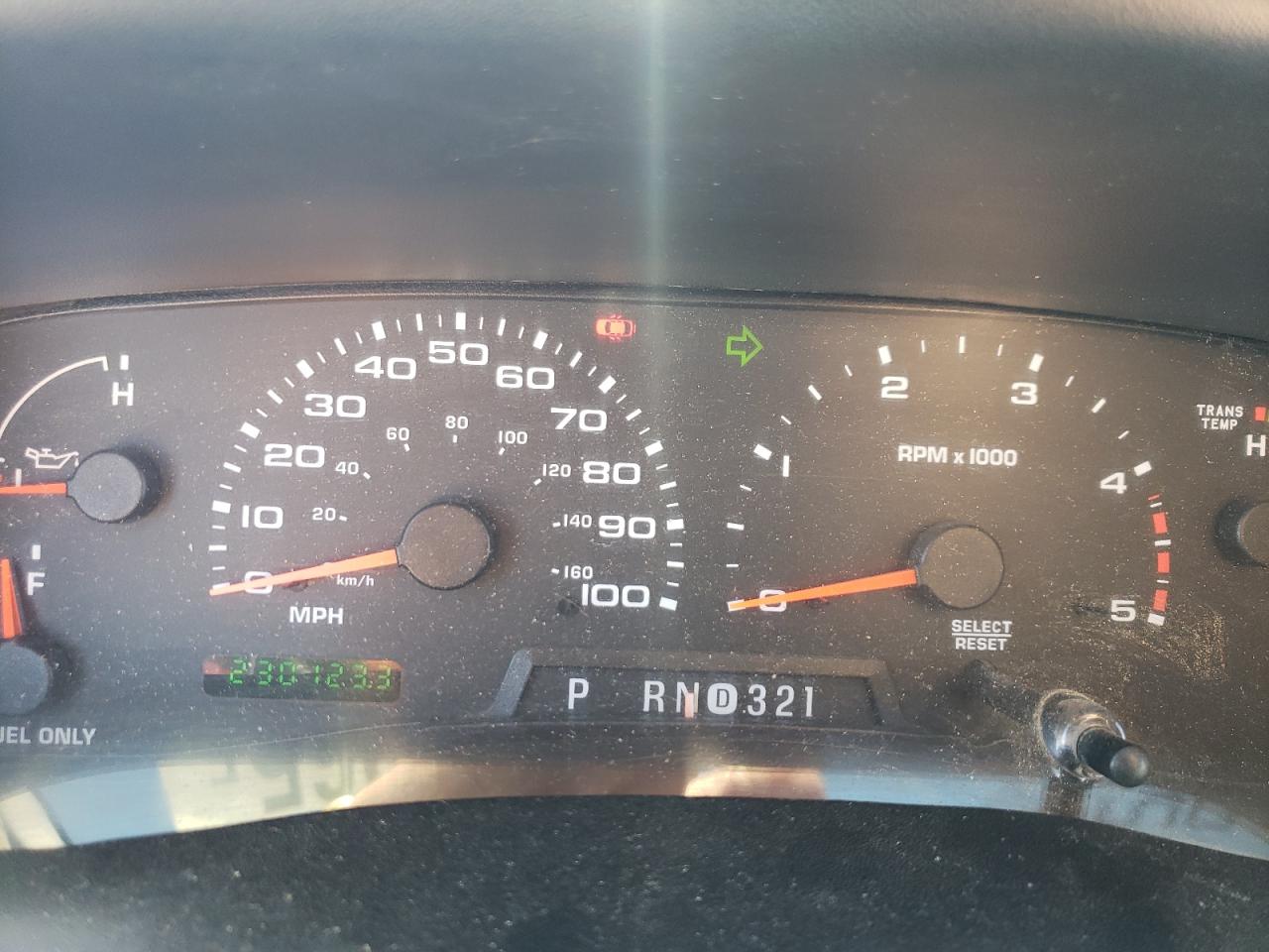 2003 Ford F350 - Image 9