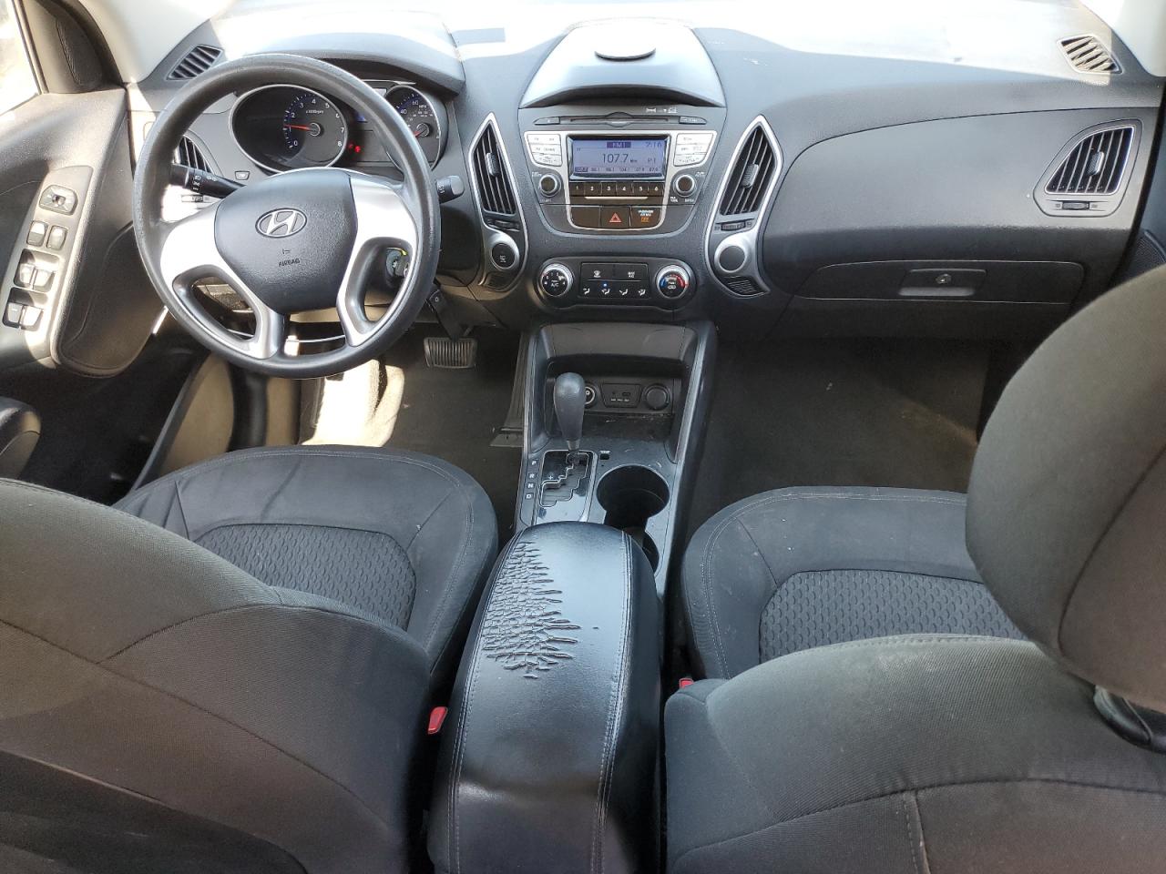 2011 Hyundai Tucson - Image 8