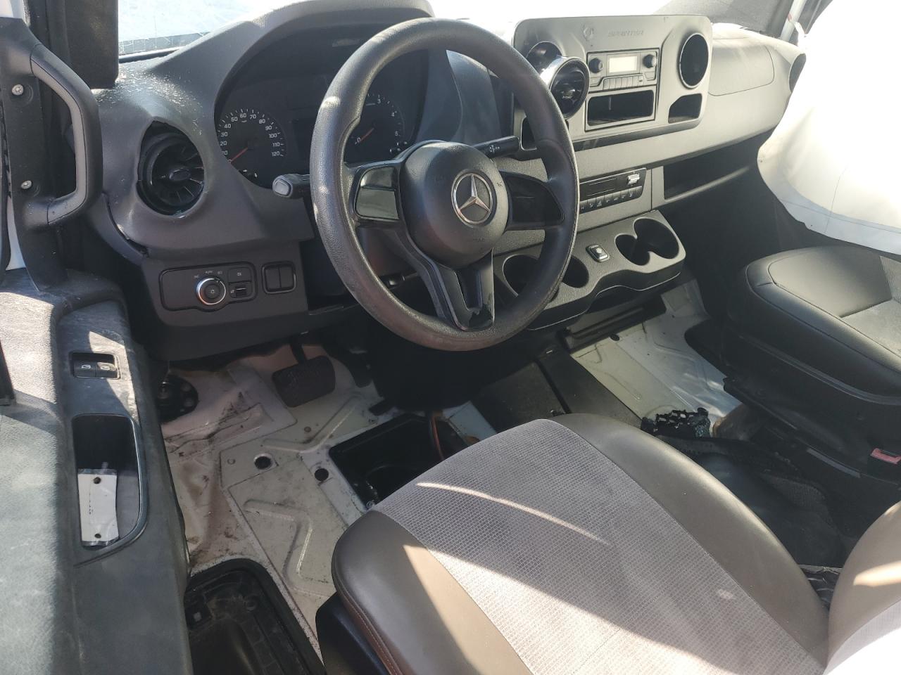 2019 Mercedes-Benz Sprinter - Image 8
