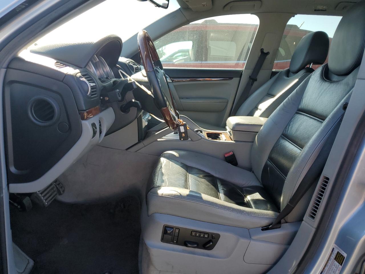 2006 Porsche Cayenne - Image 7