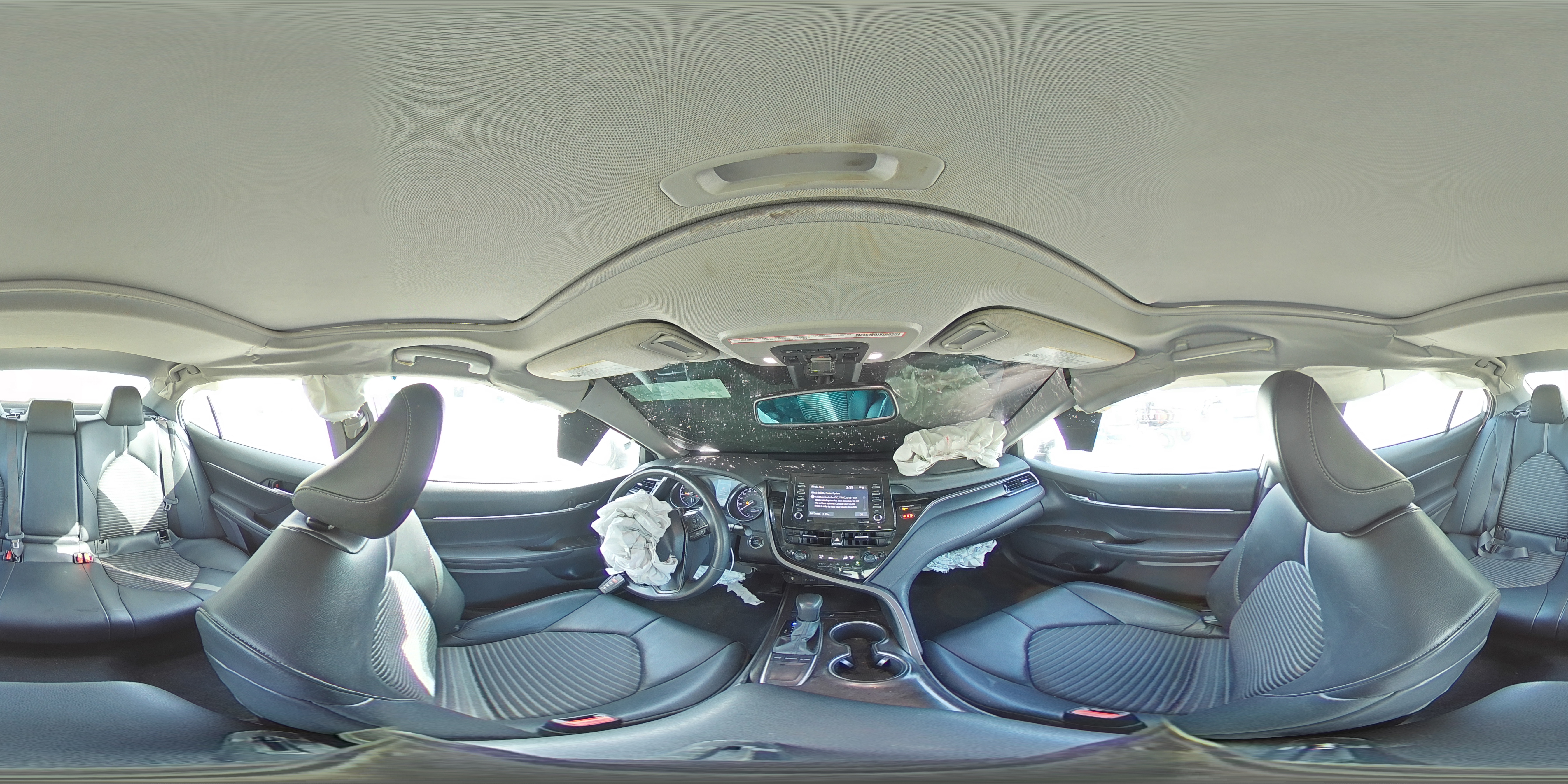 2022 Toyota Camry - Image 13