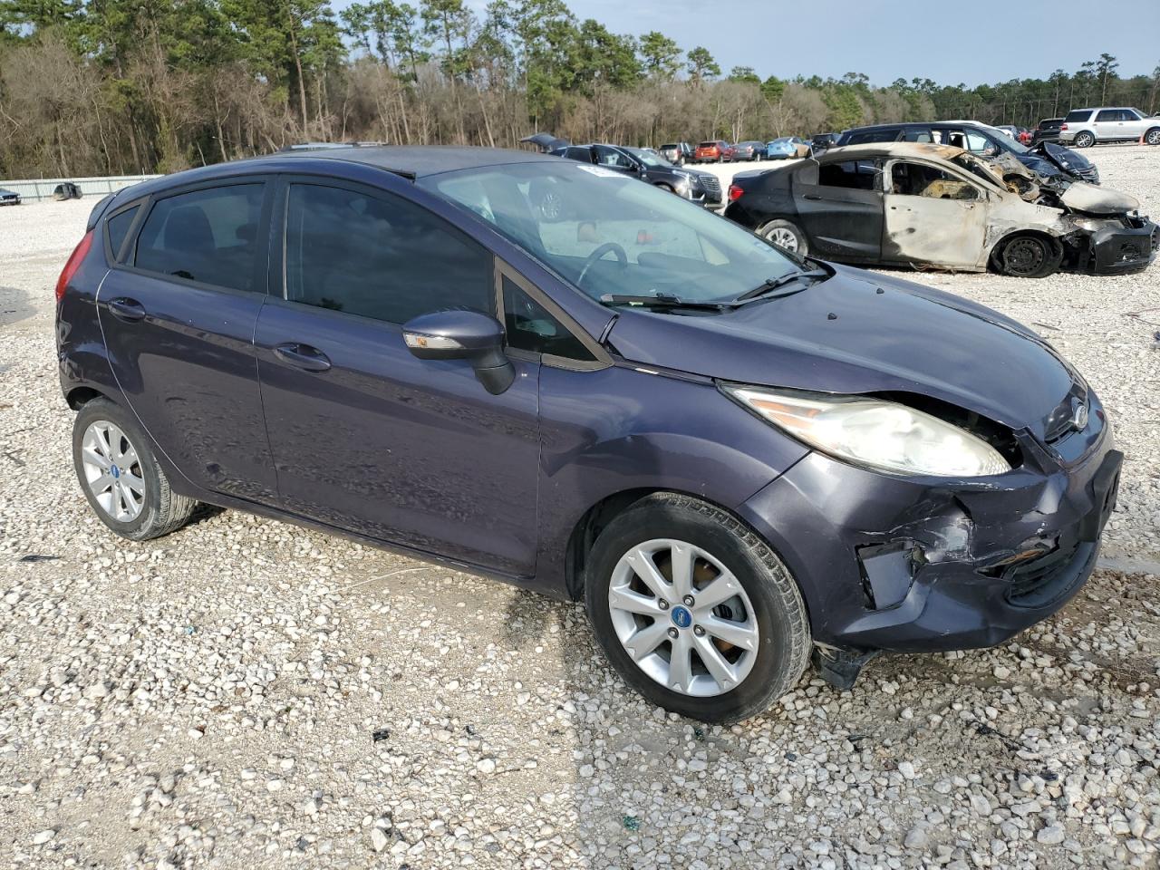2013 Ford Fiesta - Image 4