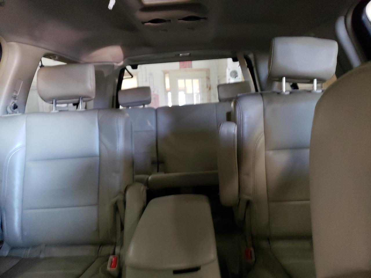 2010 Infiniti QX56 - Image 10
