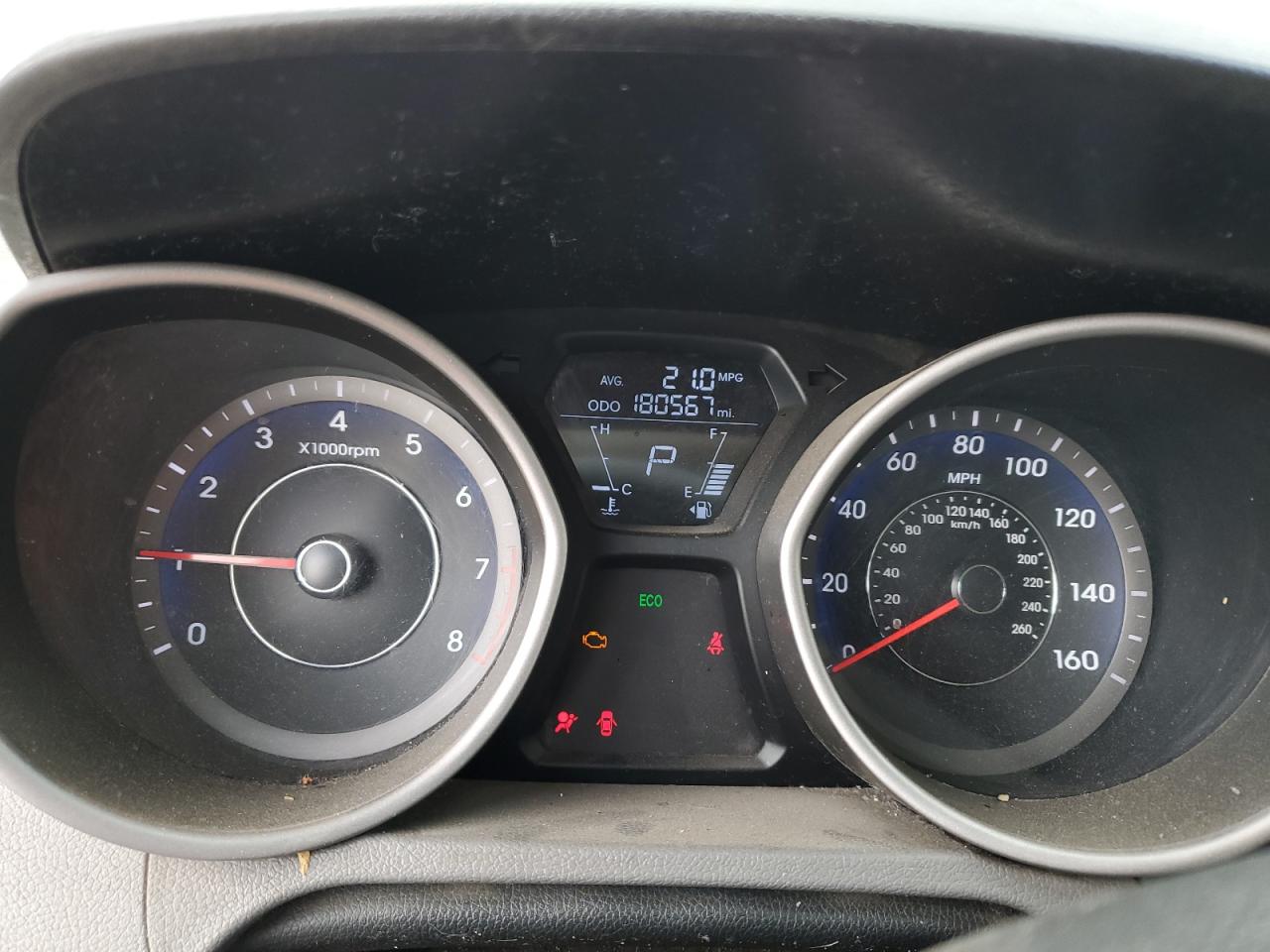 2013 Hyundai Elantra - Image 9