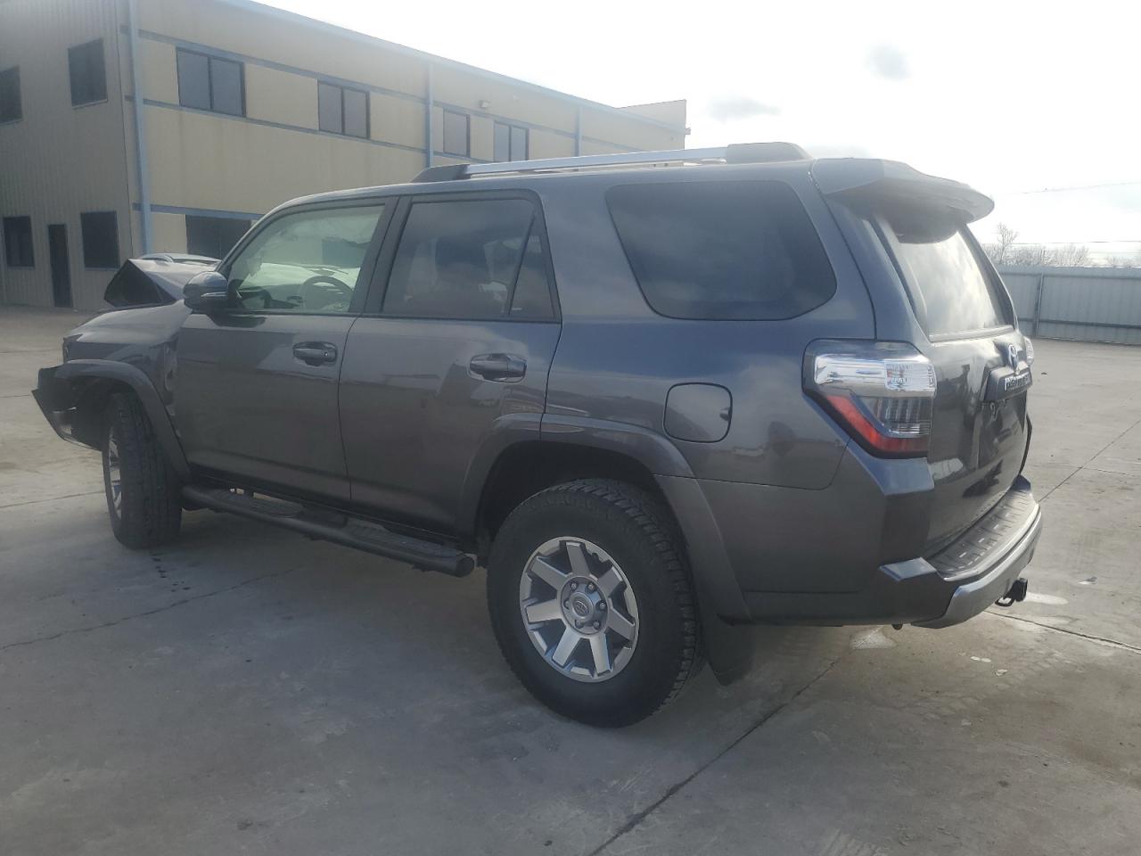 2016 Toyota 4Runner - Image 2