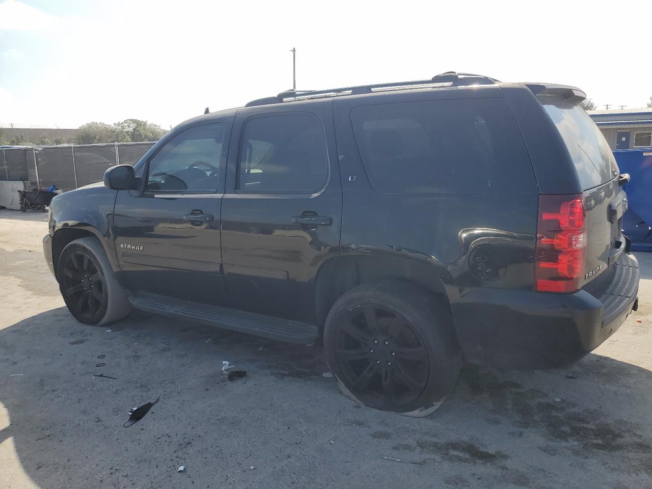 2009 Chevrolet Tahoe - Image 2