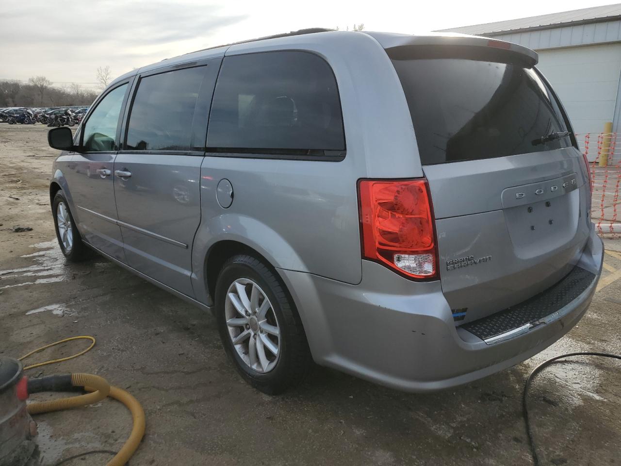 2014 Dodge Caravan - Image 2