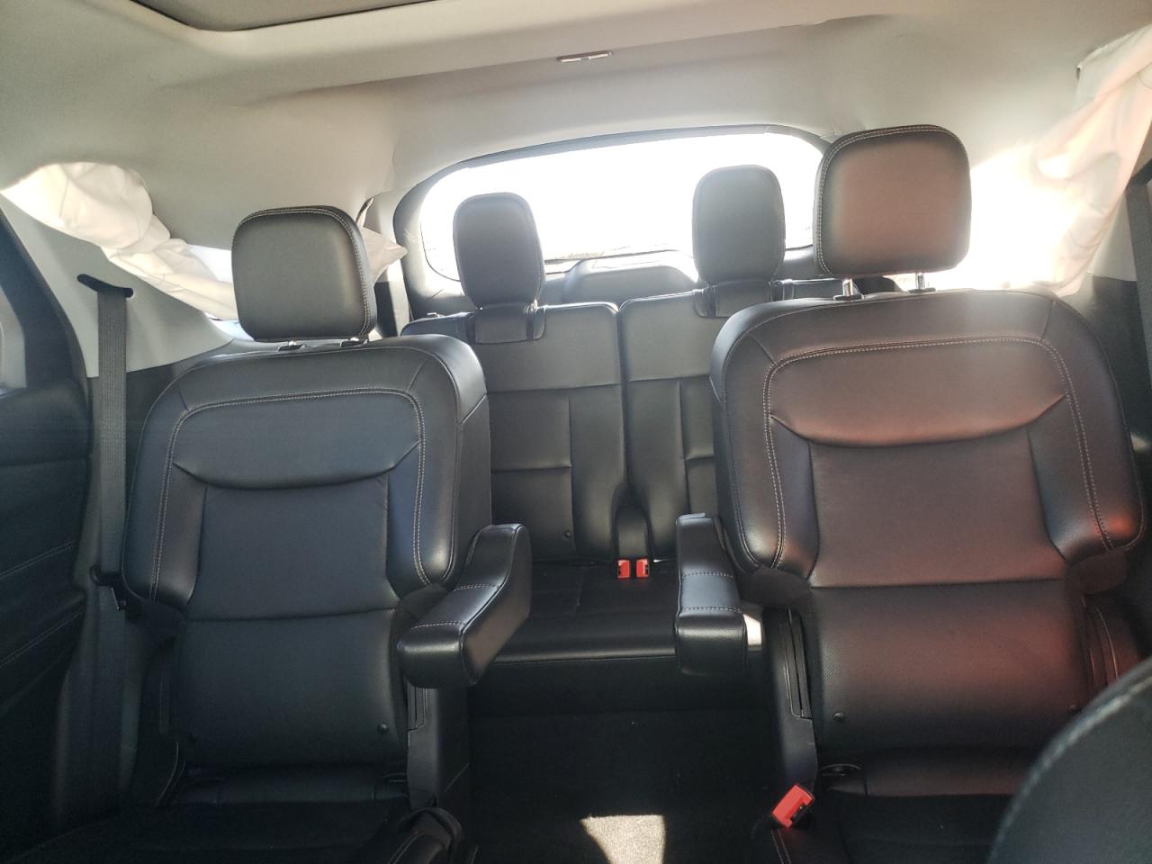 2022 Ford Explorer - Image 10
