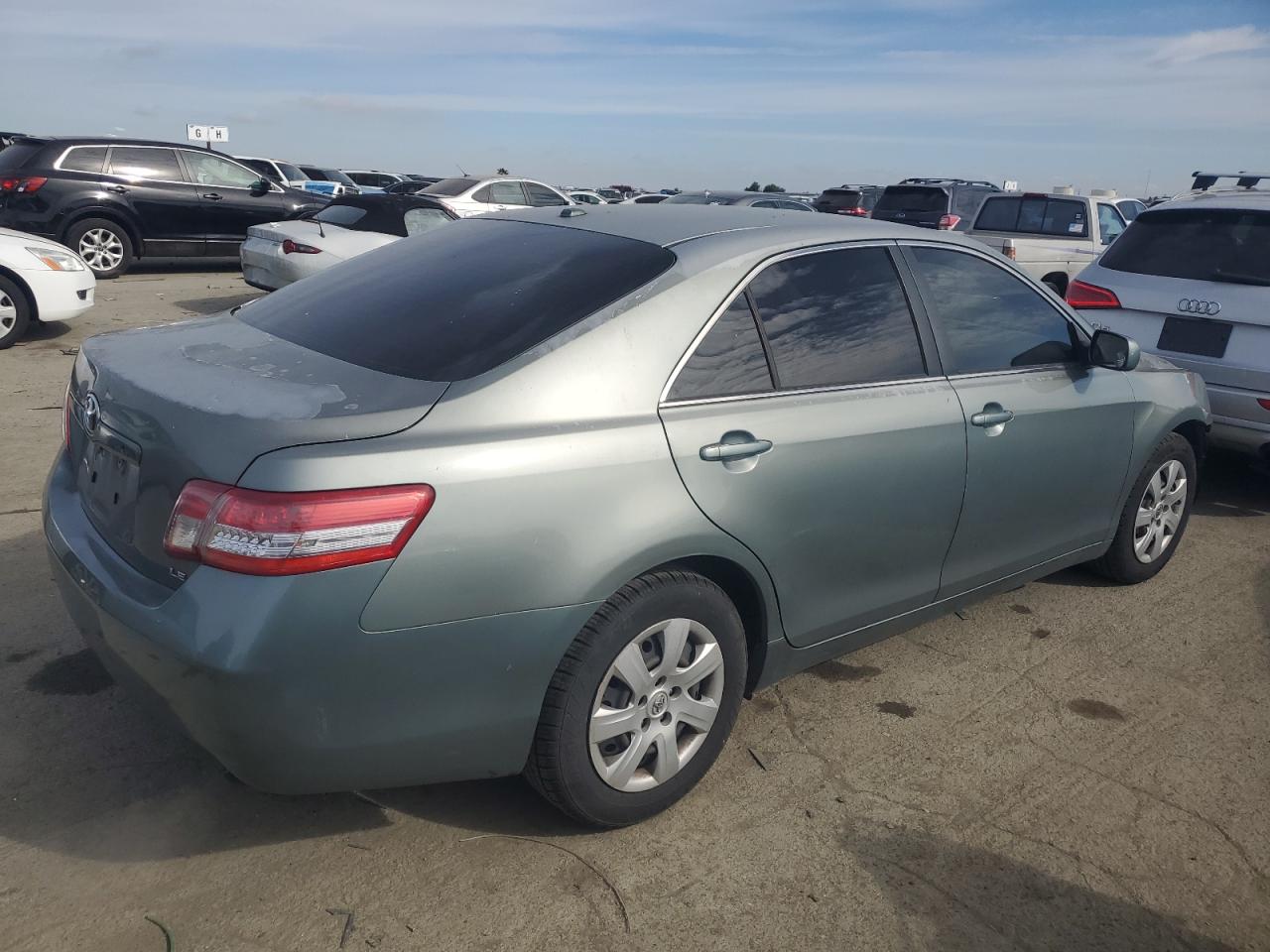 2011 Toyota Camry - Image 3