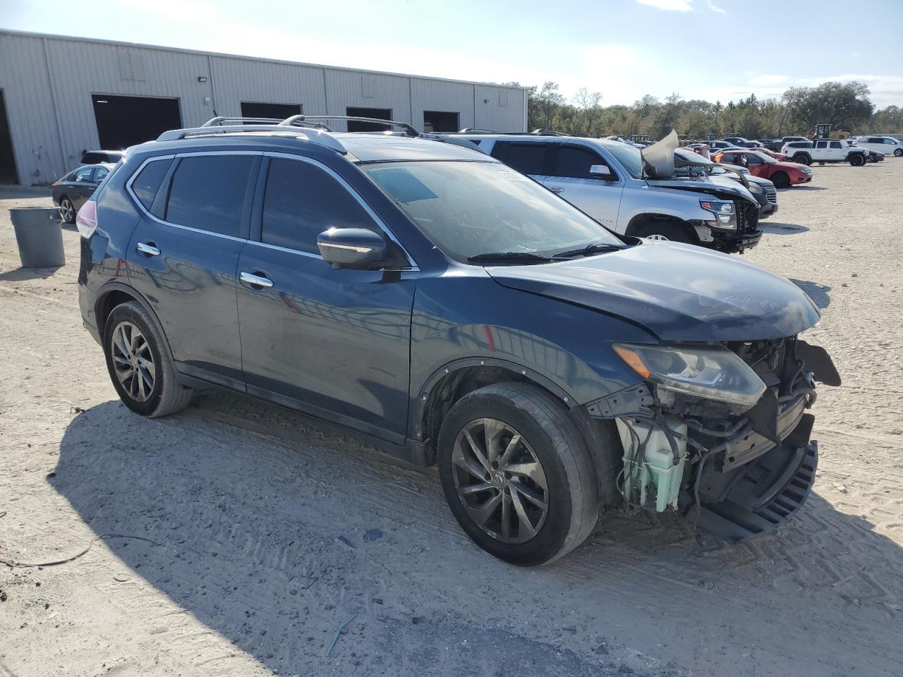 2015 Nissan Rogue - Image 4