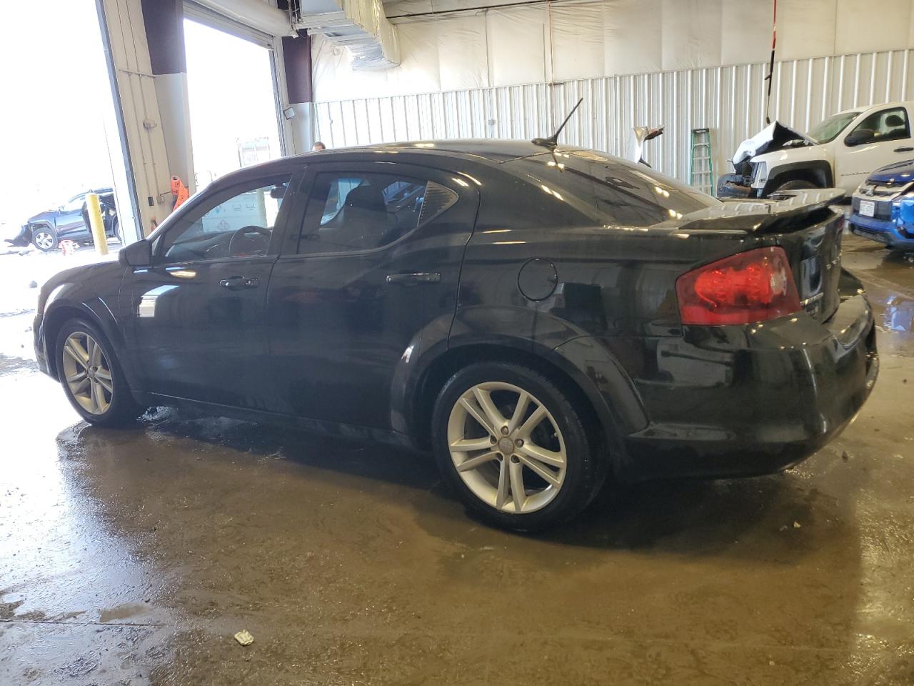2013 Dodge Avenger - Image 2