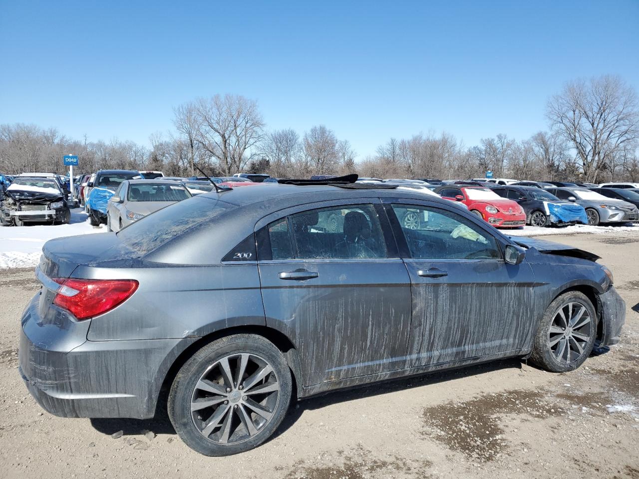 2013 Chrysler 200 - Image 3