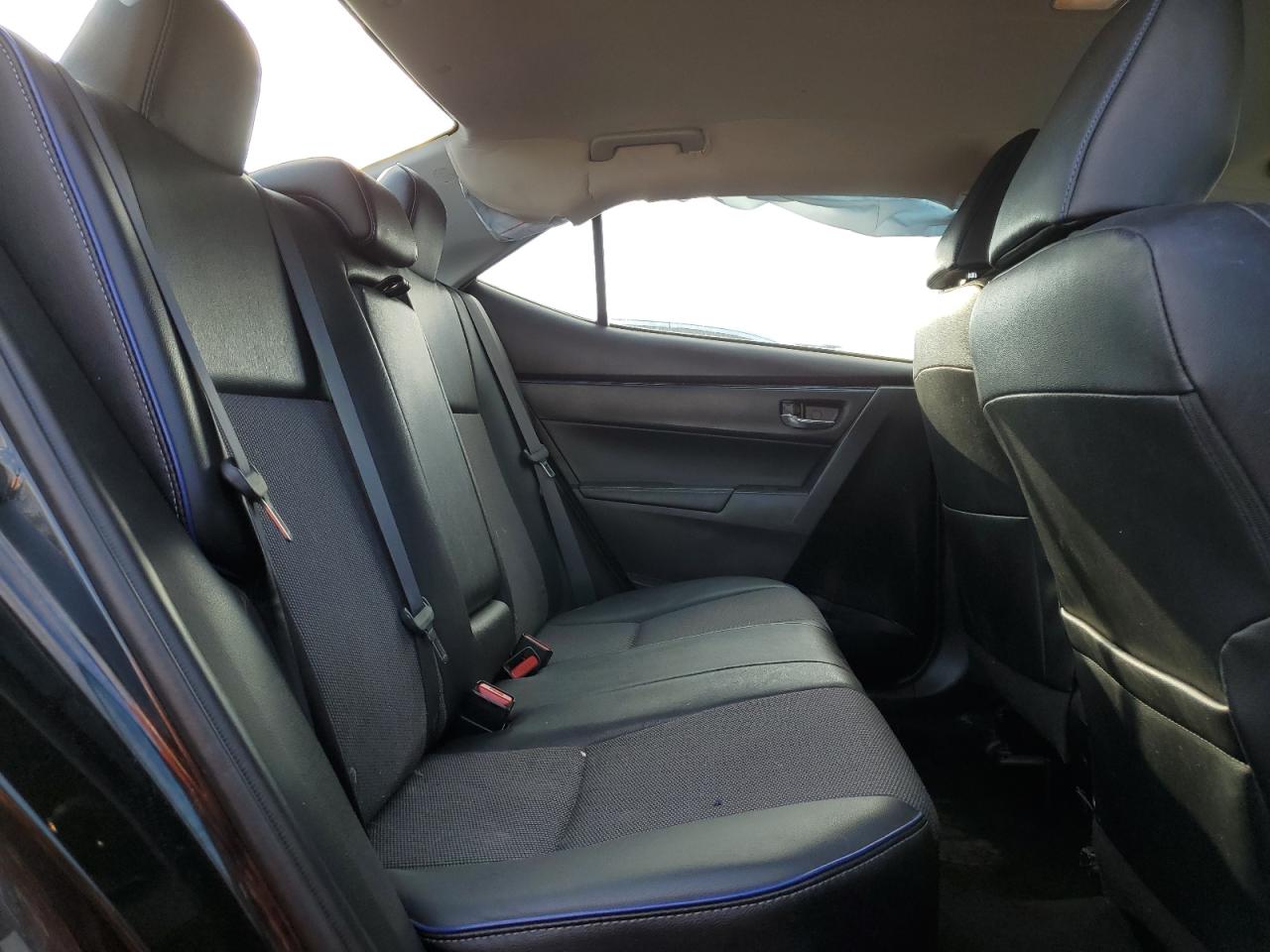 2017 Toyota Corolla - Image 10