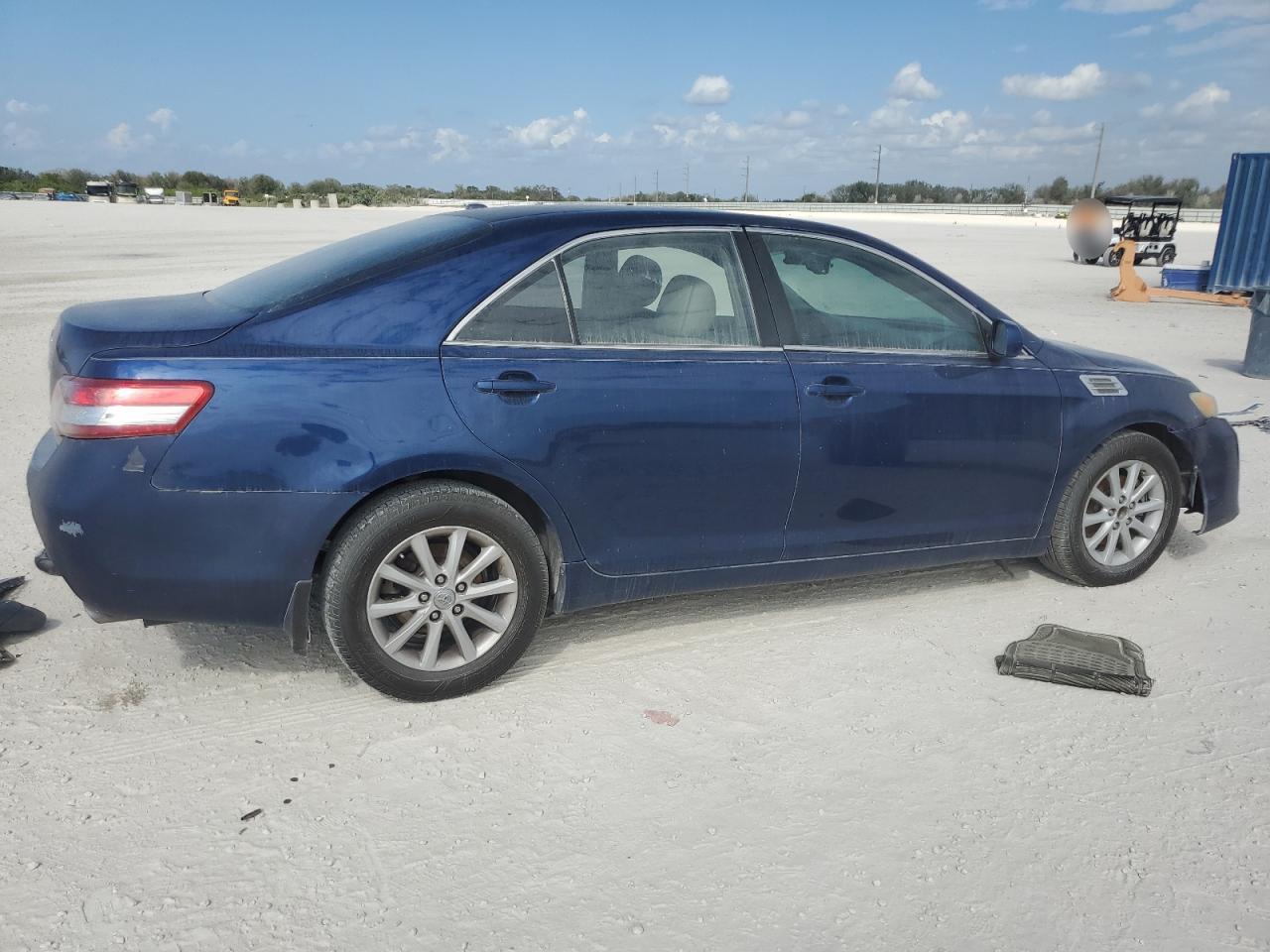 2010 Toyota Camry - Image 3