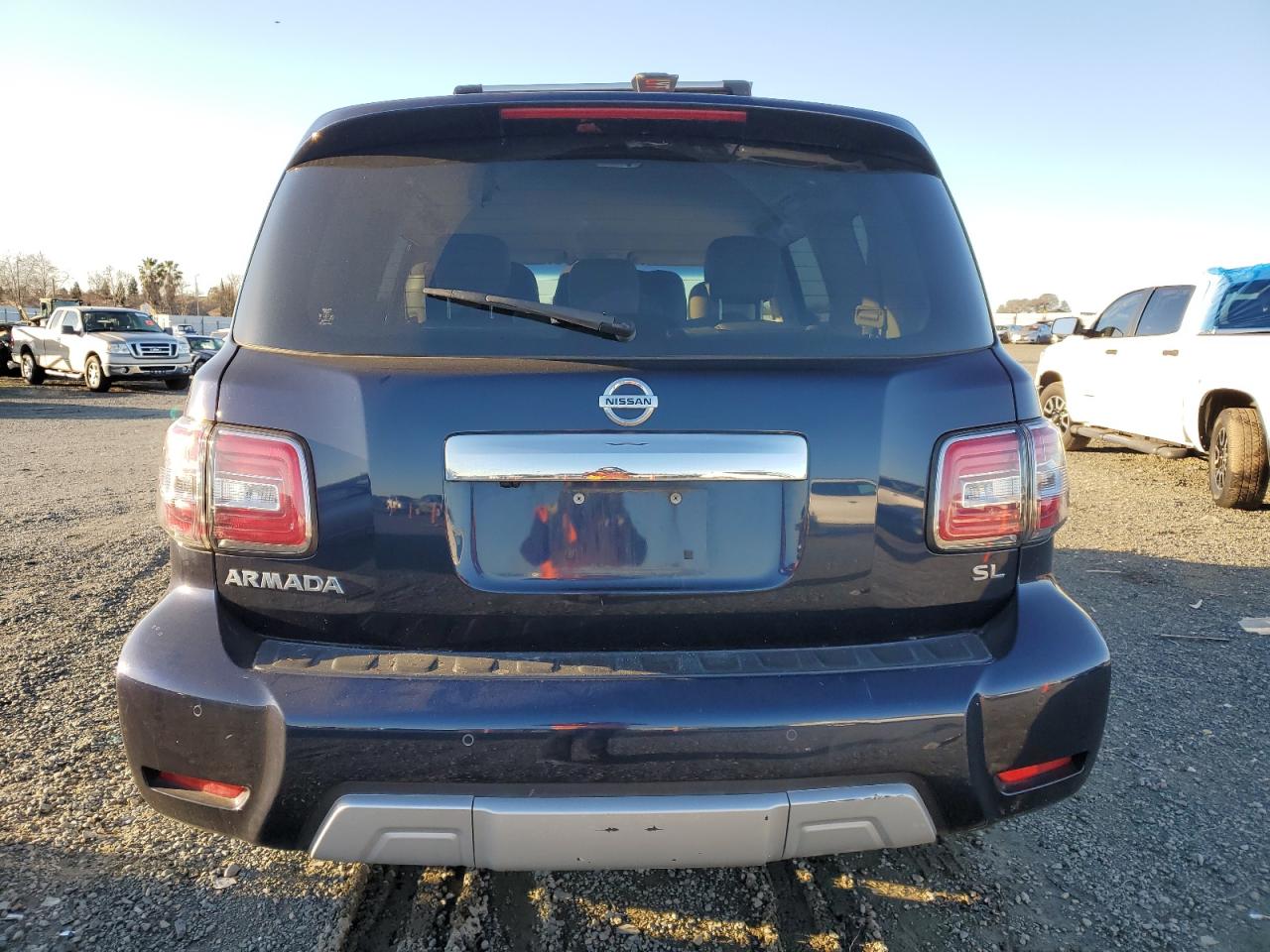 2017 Nissan Armada - Image 6