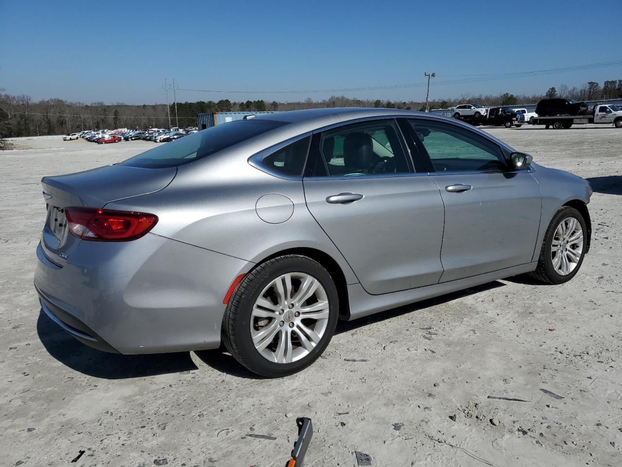 2015 Chrysler 200 - Image 3