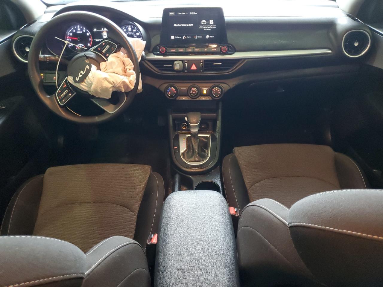 2024 Kia Forte - Image 8