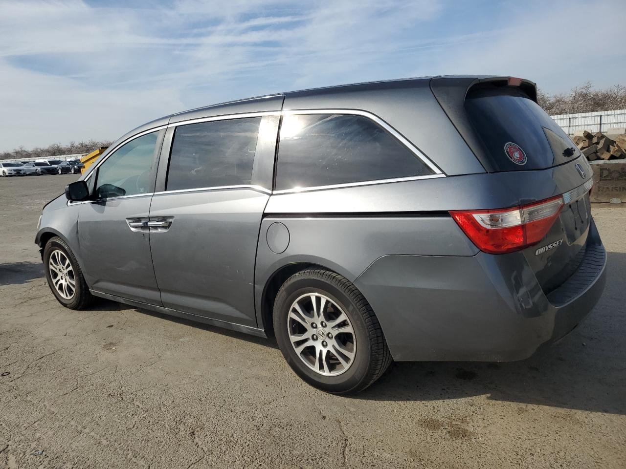 2012 Honda Odyssey - Image 2