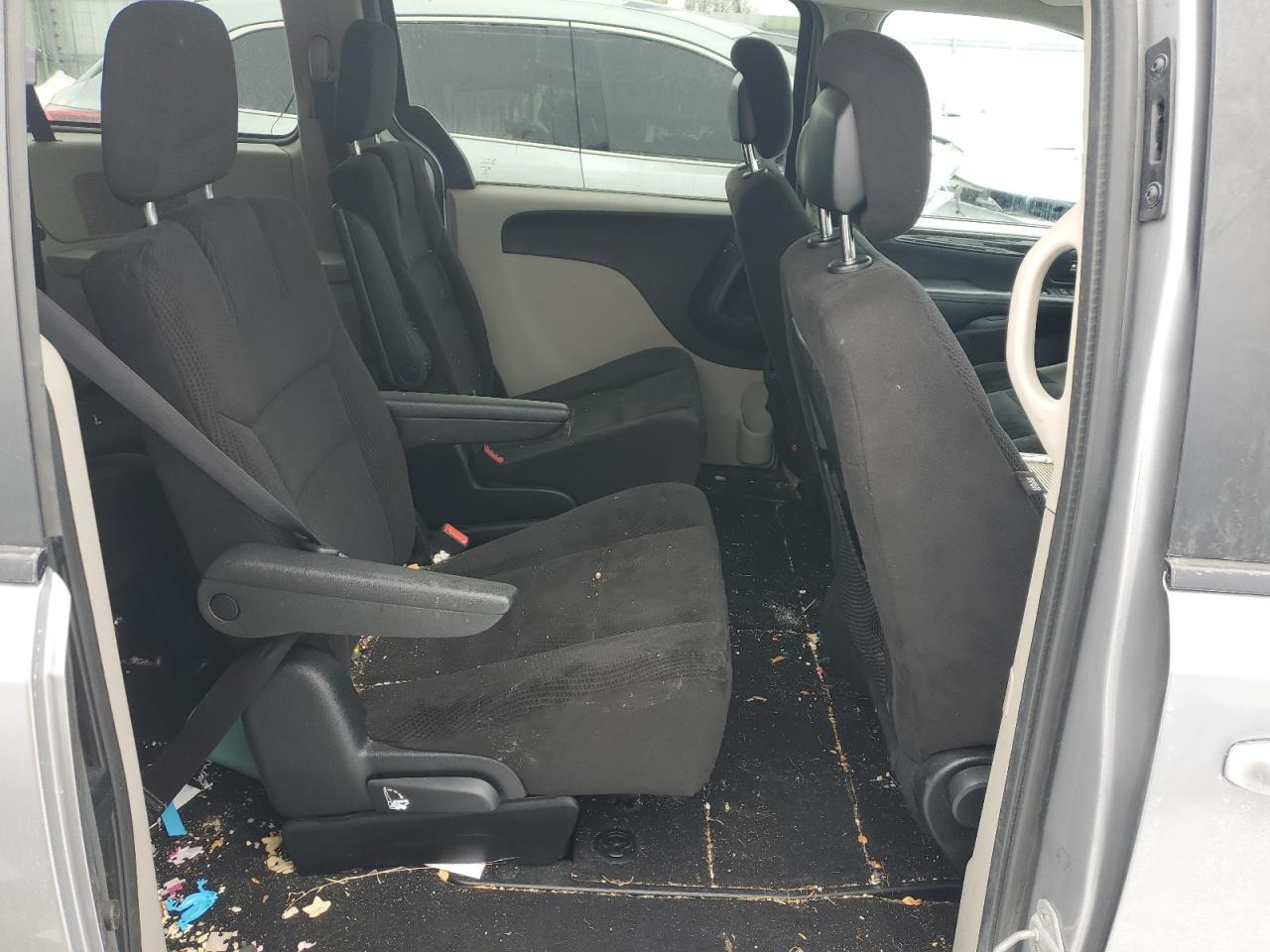 2014 Dodge Caravan - Image 11