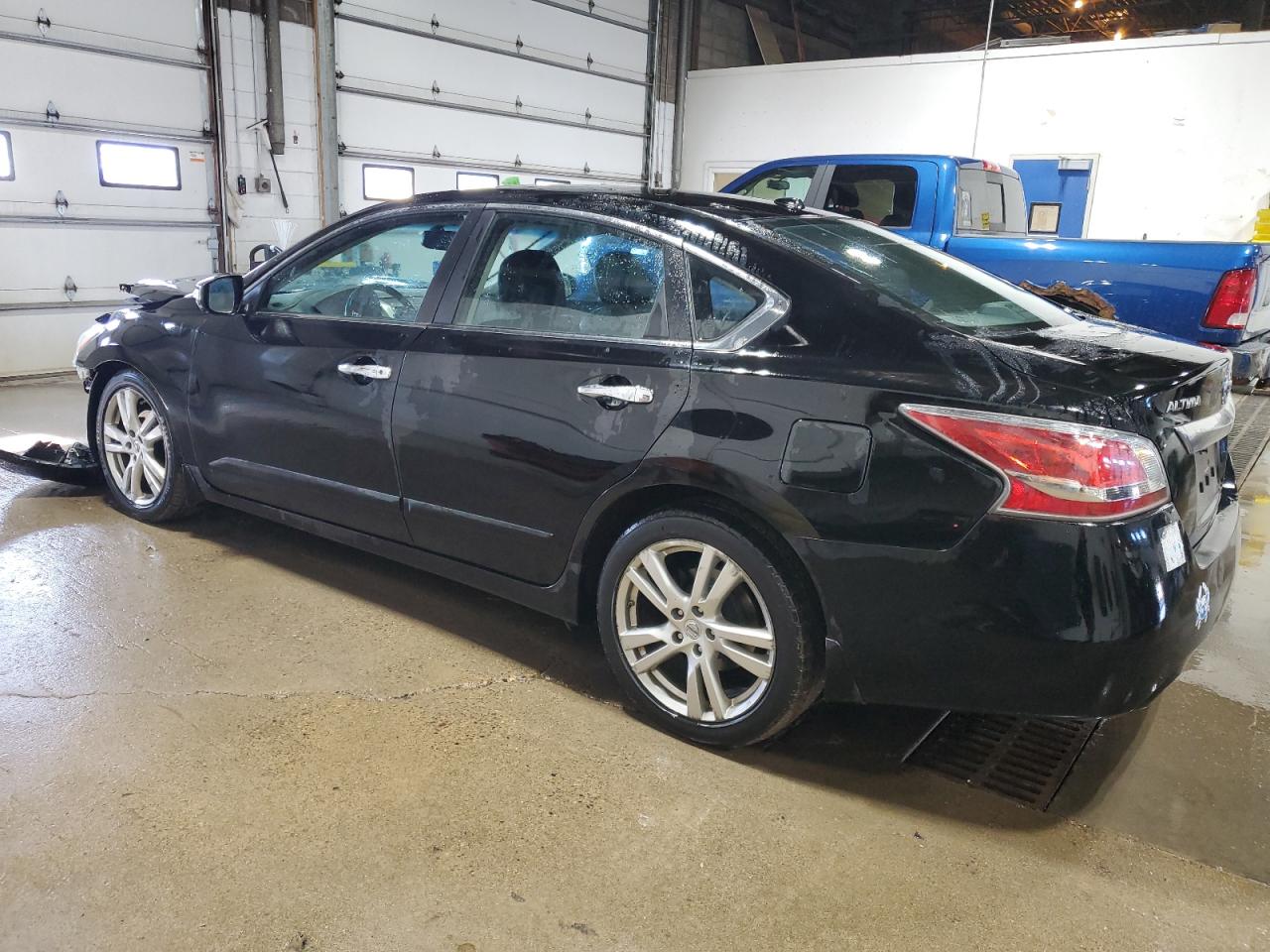 2014 Nissan Altima - Image 2