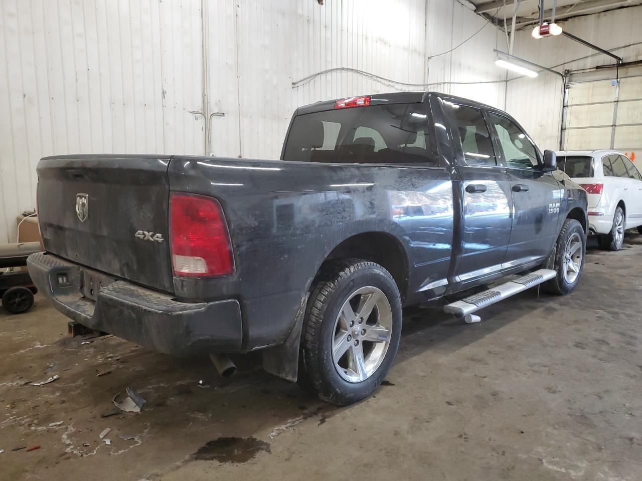 2017 RAM 1500 - Image 3